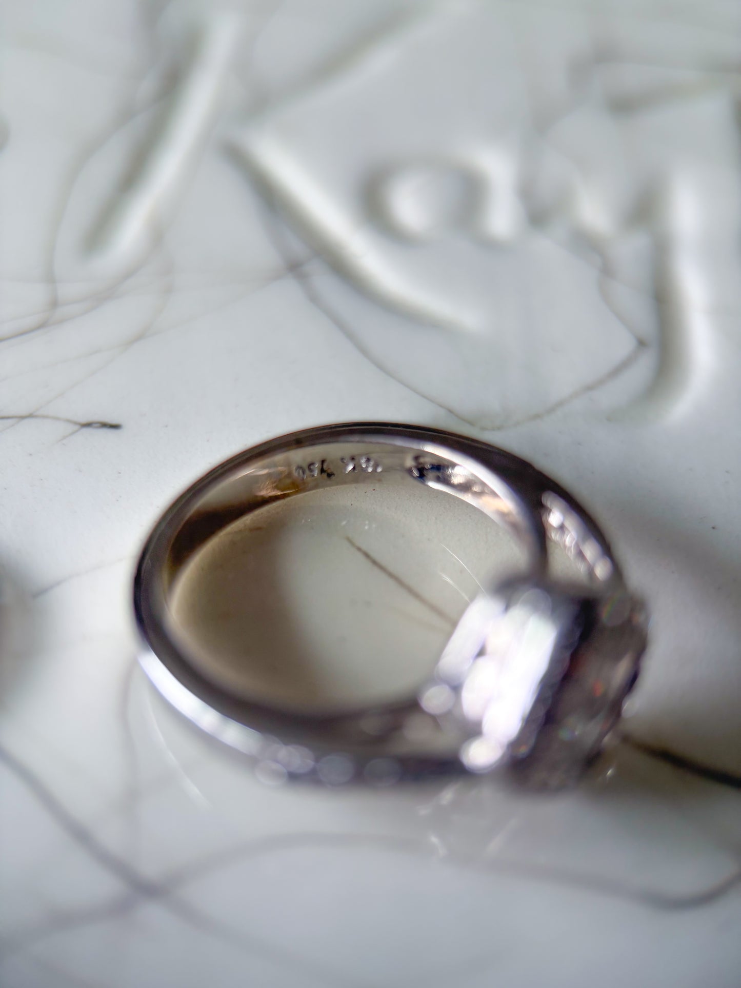 Vintage Natural Diamond 18k White Gold Ring