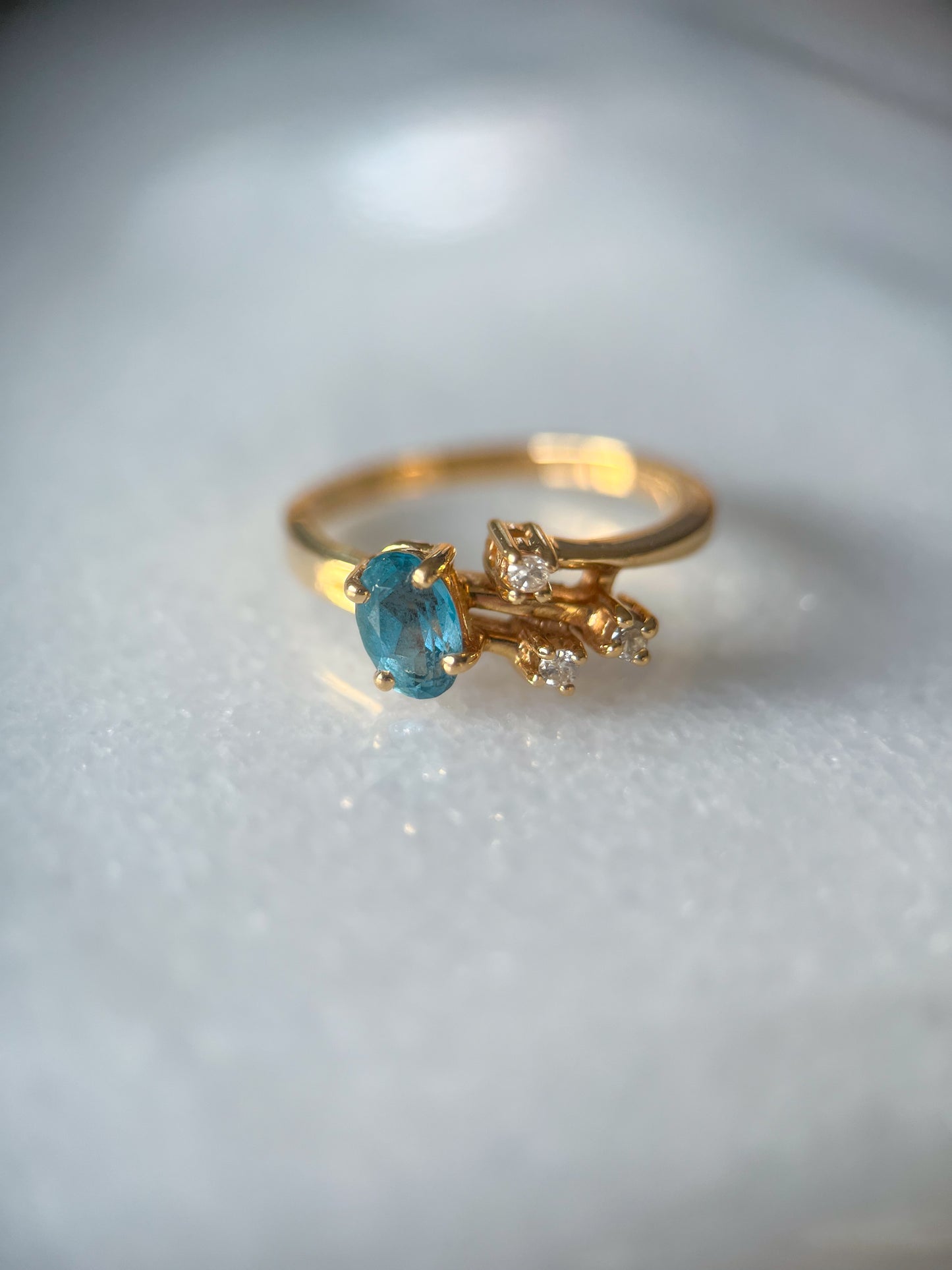 Vintage Natural Aquamarine and Natural Diamond 14k Yellow Gold Ring