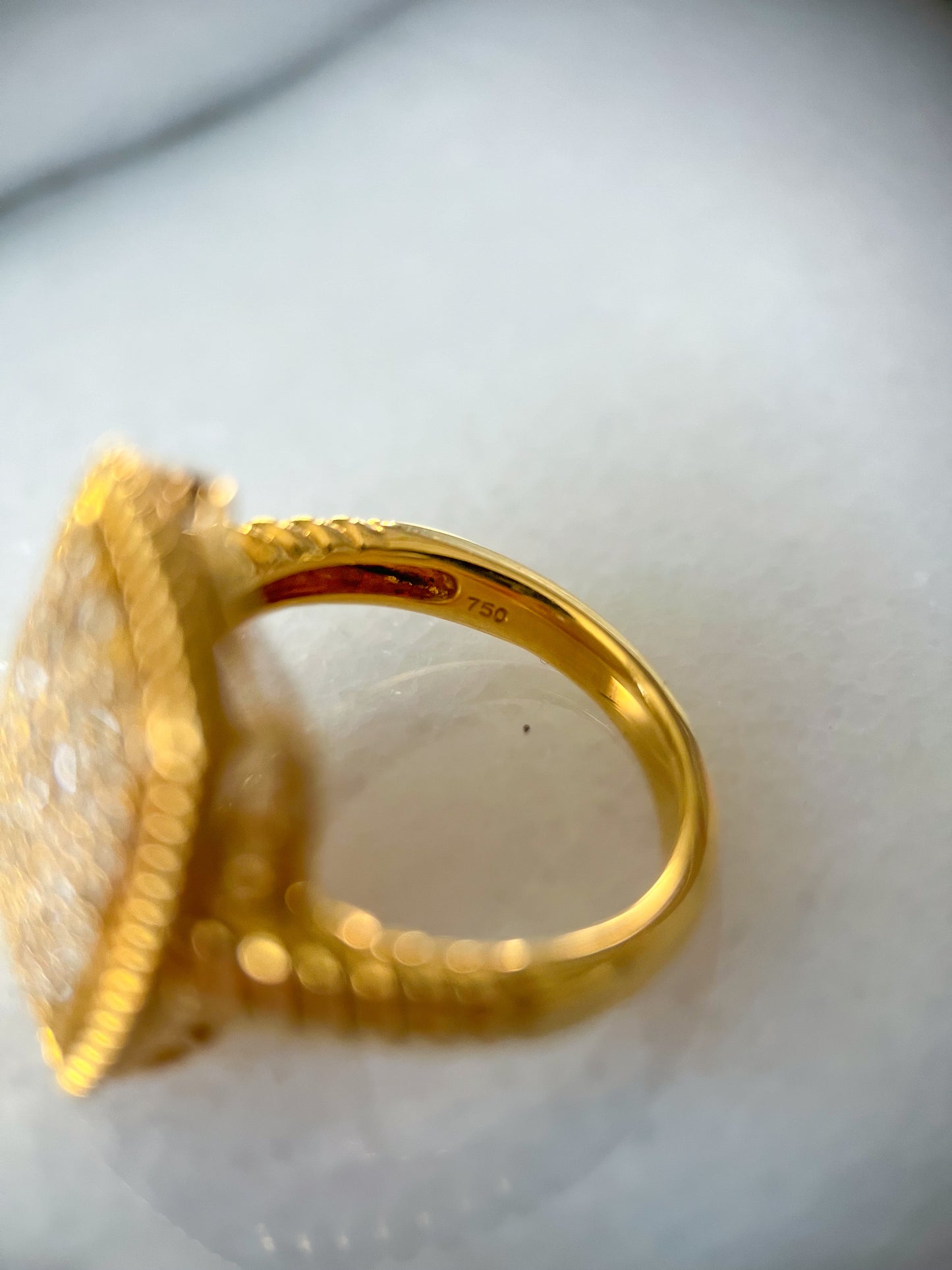 Vintage Natural Diamond 18k Yellow Gold Ring