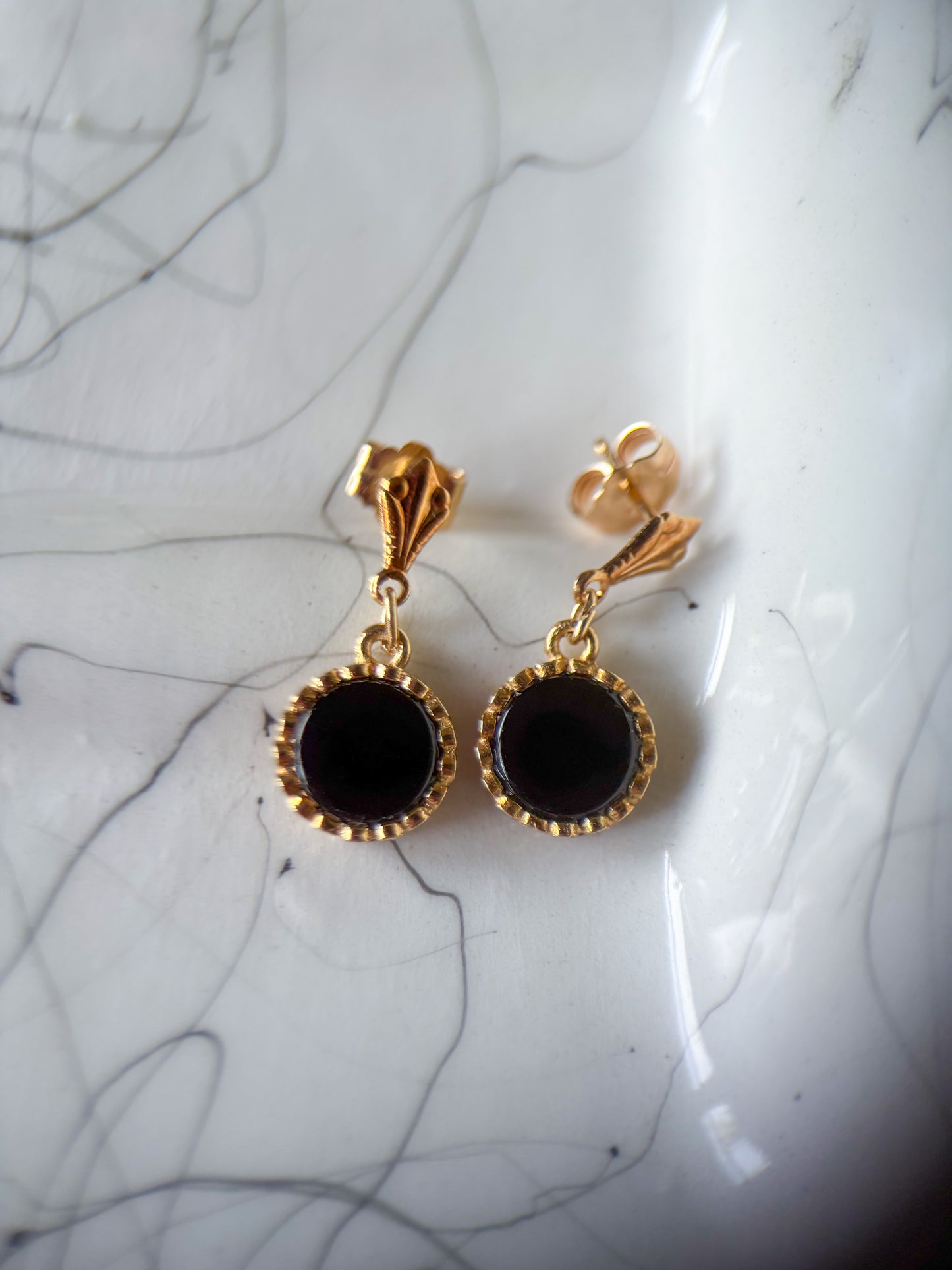 Vintage Onyx Drop 14k Yellow Gold Earrings
