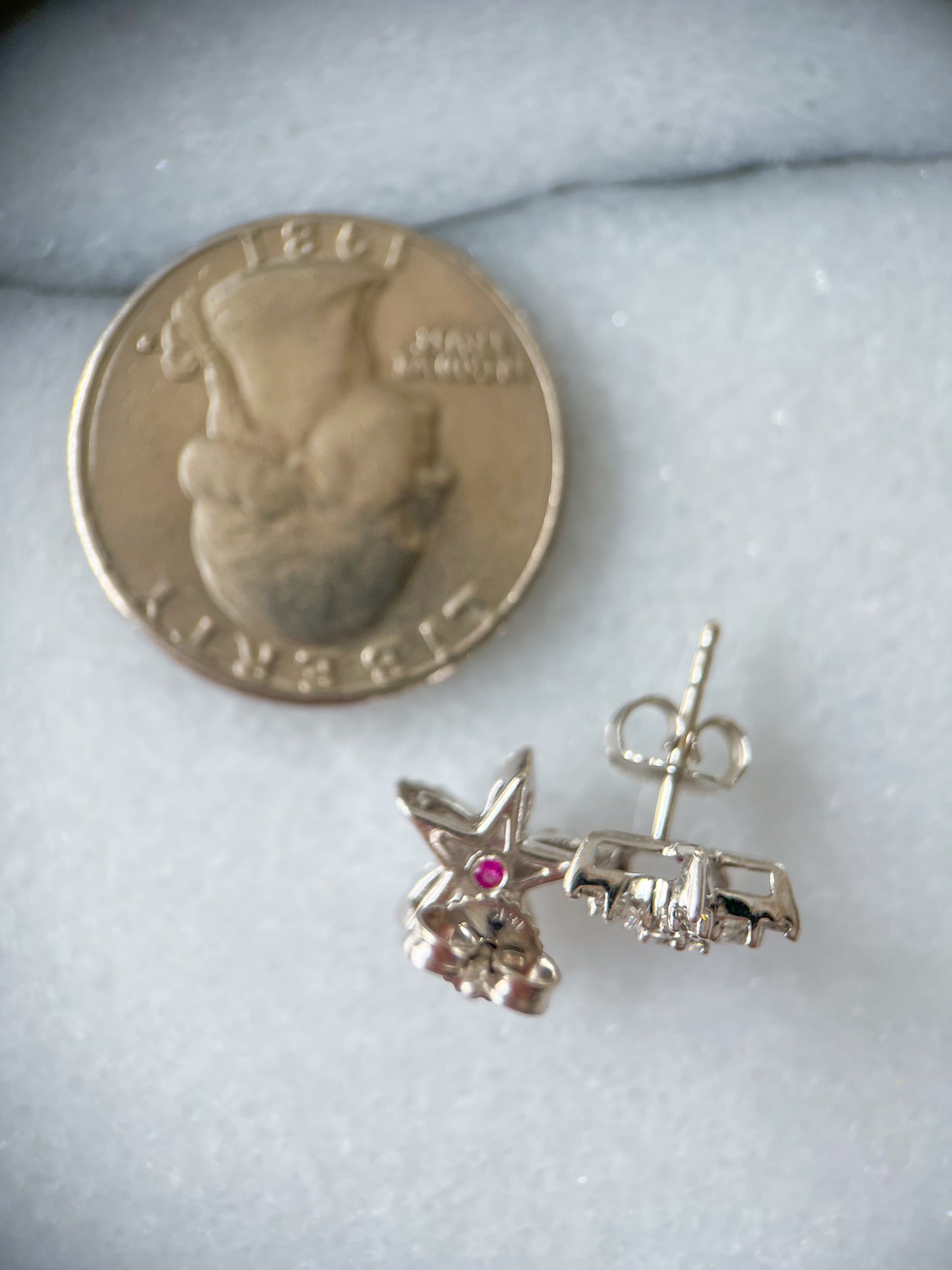 Natural Diamond Star 18k White Gold Stud Earrings