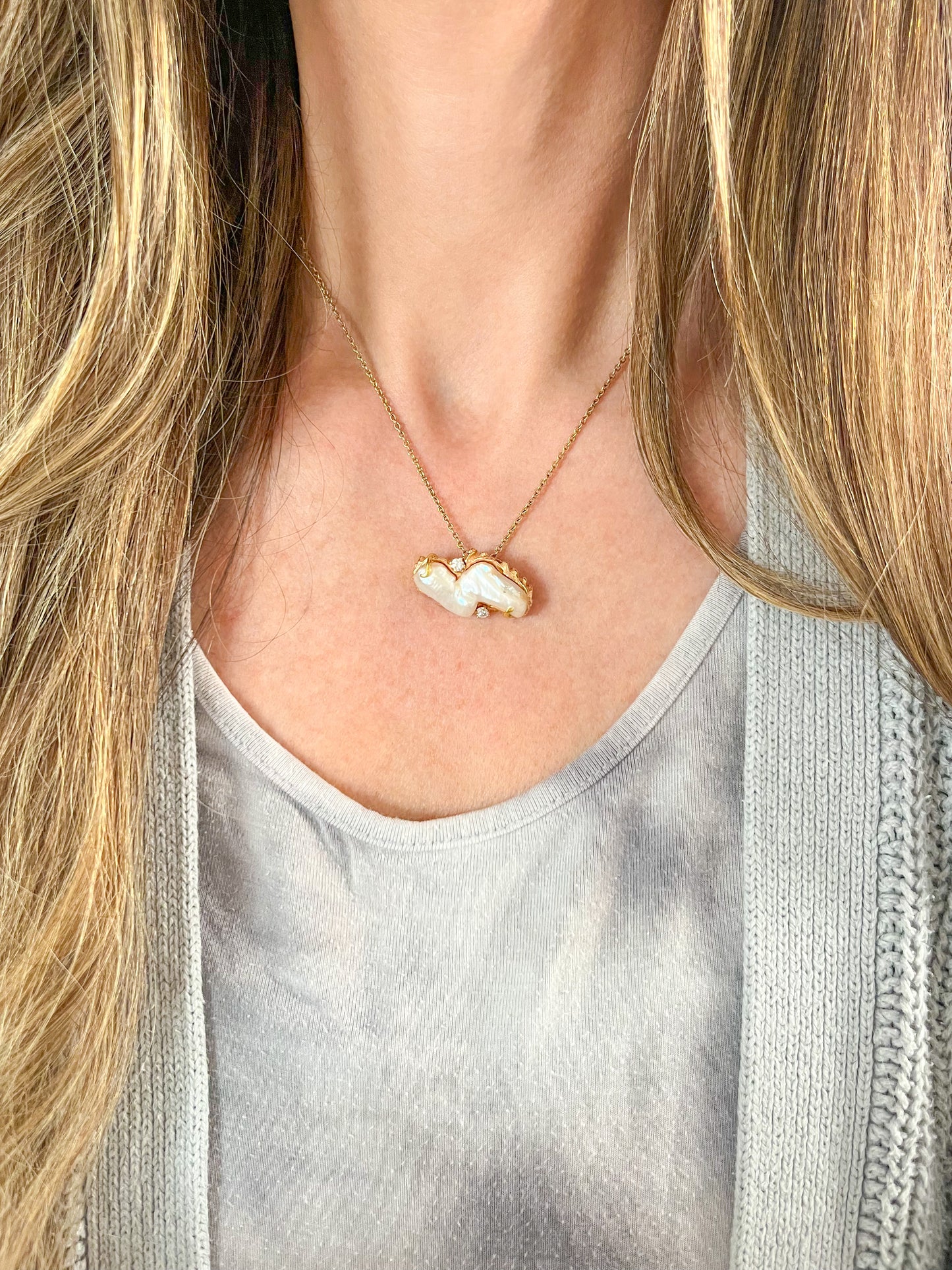 Vintage Pearl and Natural Diamond 14k Yellow Gold Brooch