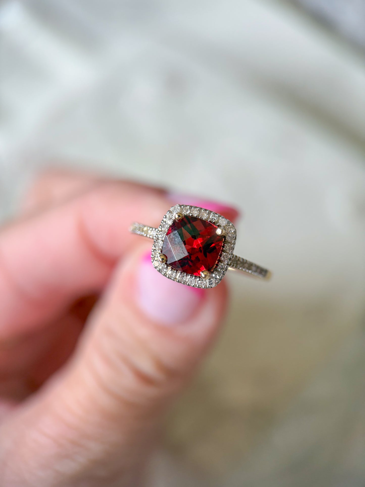 Vintage Semi Precious Garnet and Natural Diamonds 14k Yellow Gold Ring