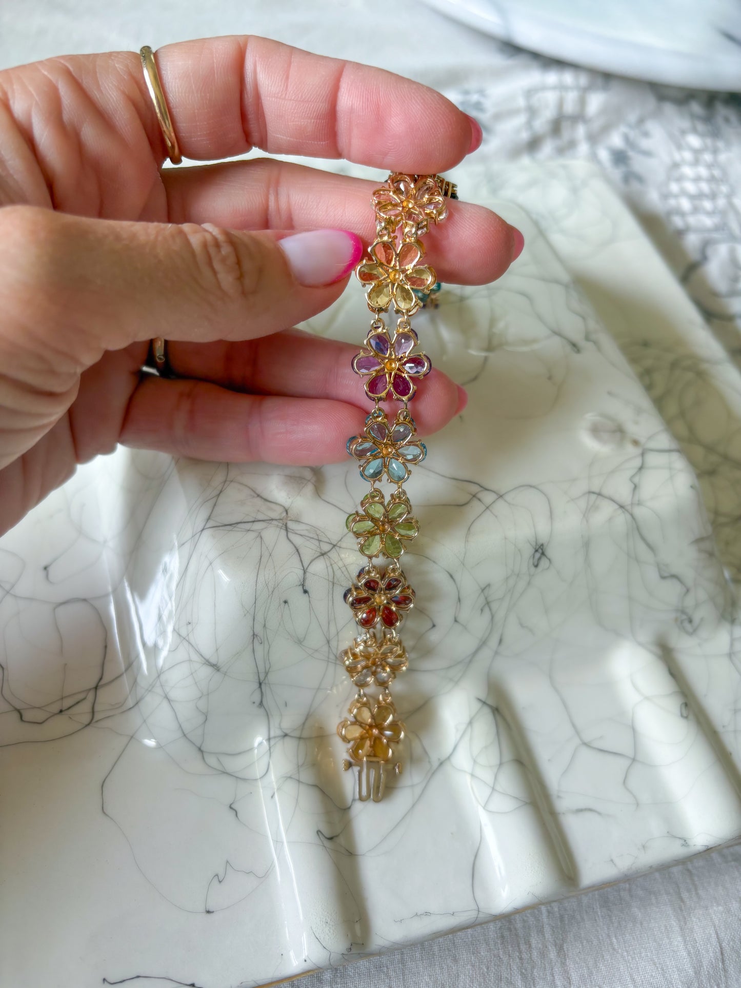 Vintage Flower 14k Yellow Gold Synthetic Gemstones 7 Inch Bracelet