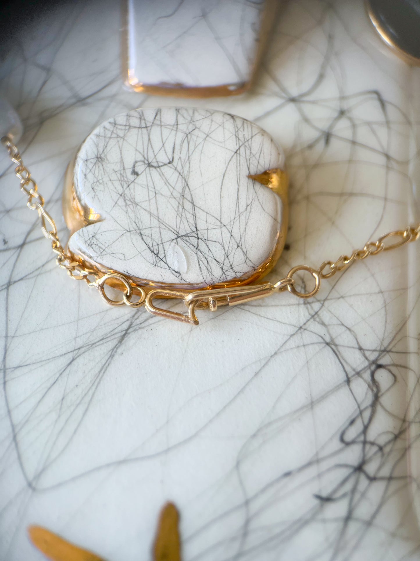 Vintage Pearl and Onyx 14k Yellow Gold Chain 7 Inch Bracelet