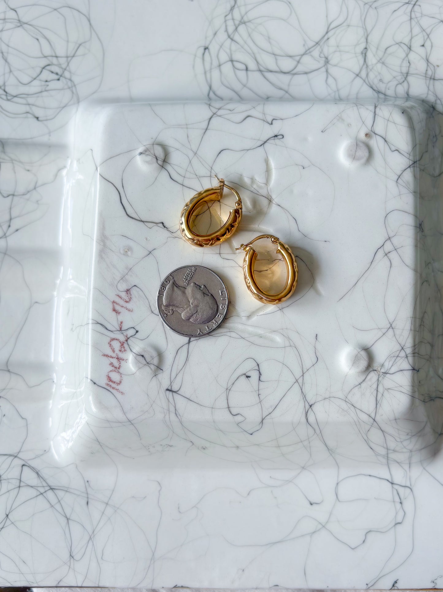 Vintage 14k Yellow Gold Quilted Puffy Oval Shaped Hoops