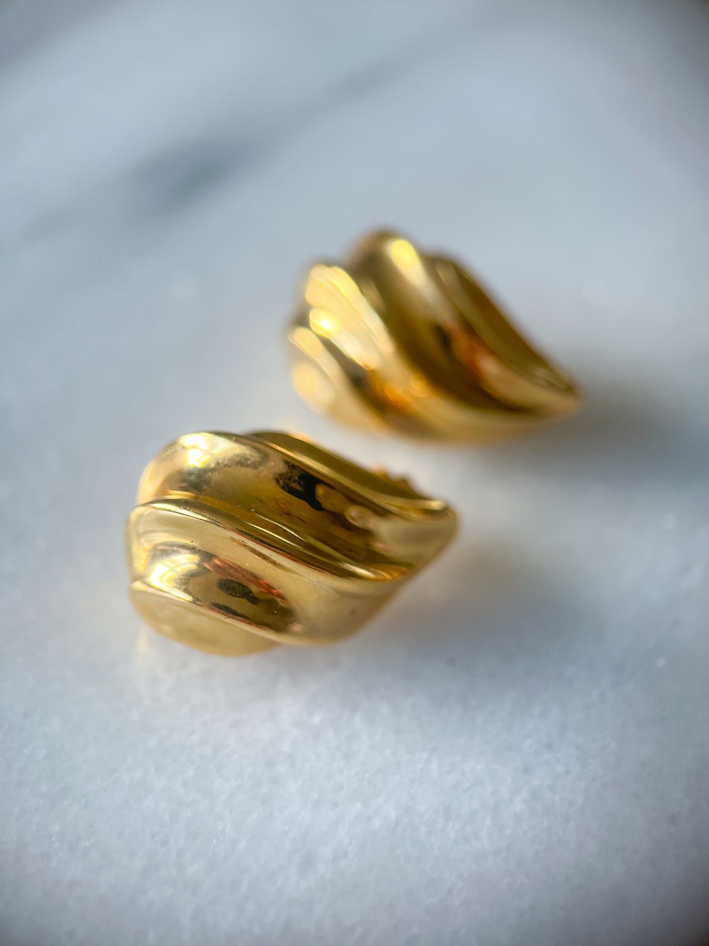 Vintage Puffy Ribbed Tear Drop 14k Yellow Gold Stud Earrings