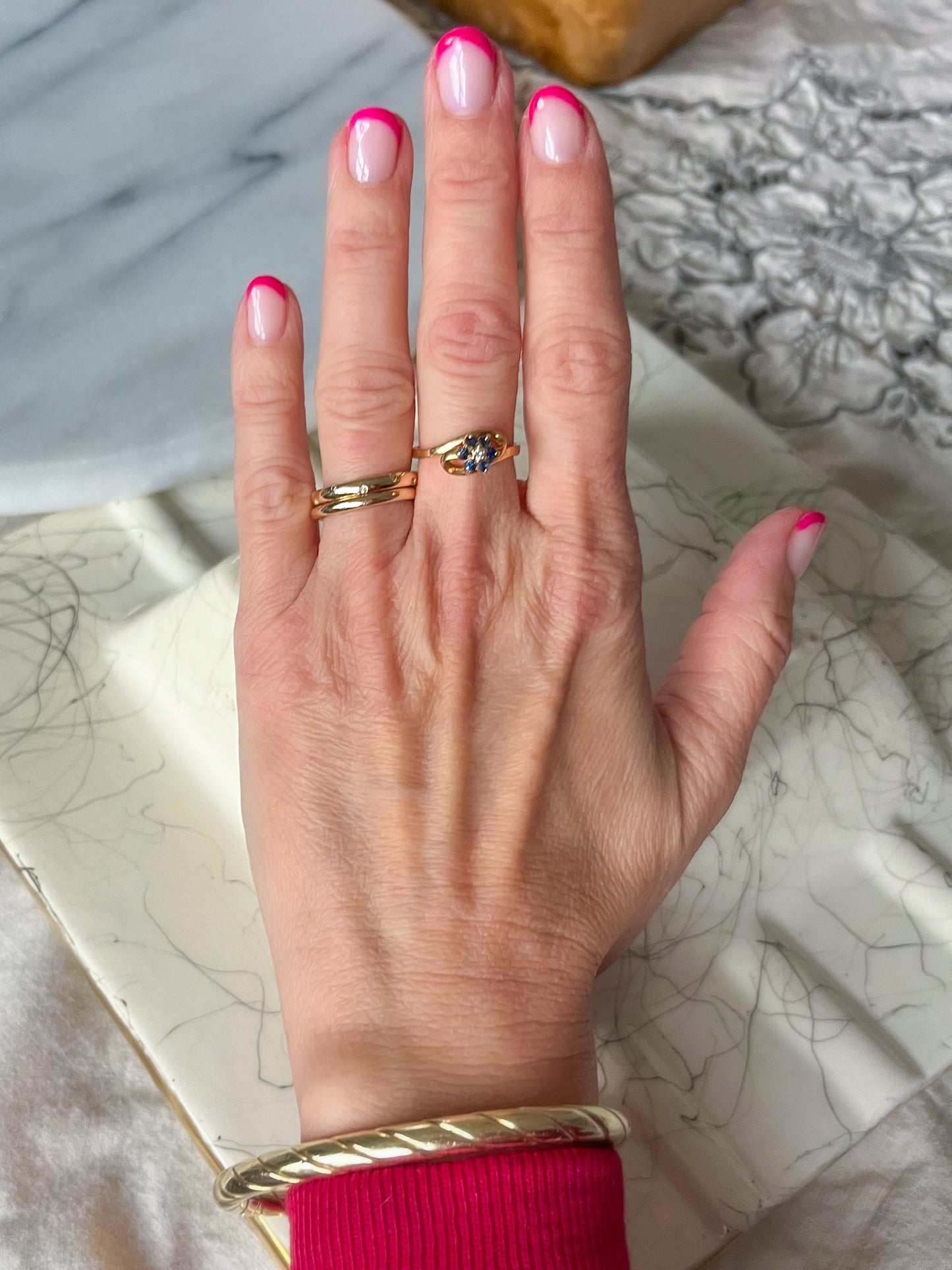 Vintage Natural Sapphire and Natural Diamond Flower 14k Yellow Gold Ring
