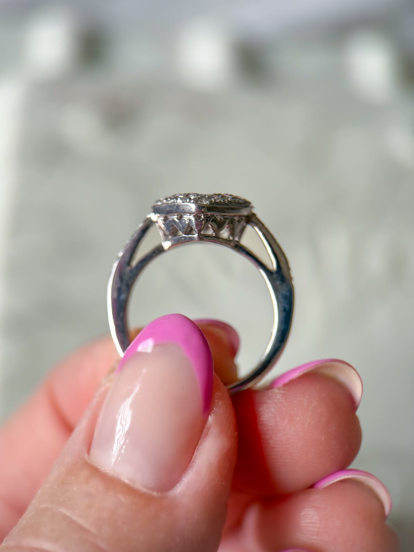 Vintage Natural Diamond 18k White Gold Ring
