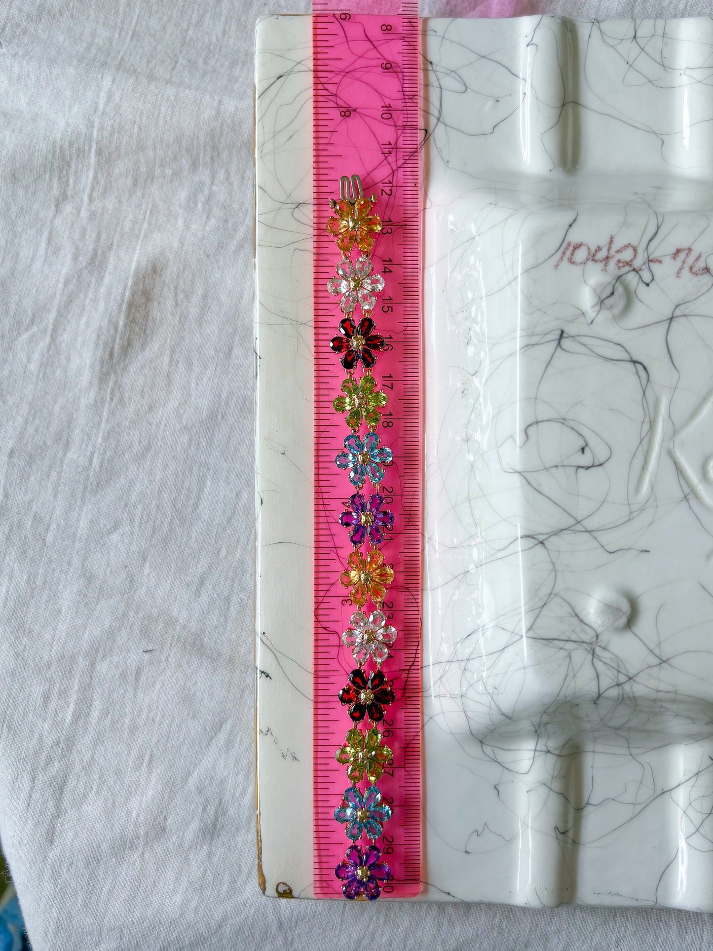 Vintage Flower 14k Yellow Gold Synthetic Gemstones 7 Inch Bracelet