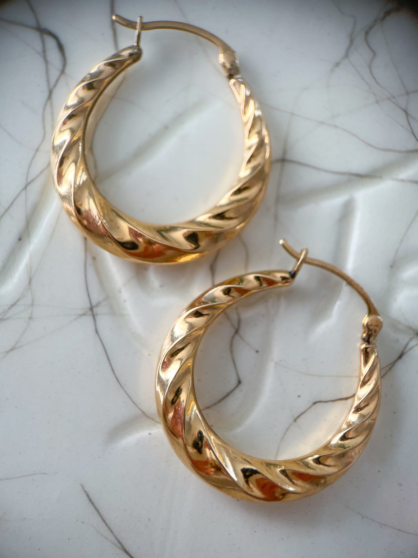 Vintage Twist 10k Yellow Gold Hoop Earrings