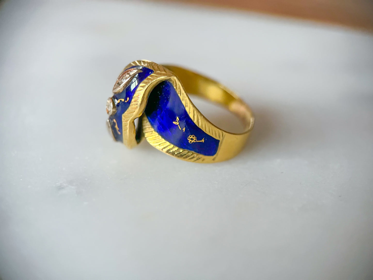 Vintage Enamel and Natural Diamond 18k Yellow Gold Italian Ring