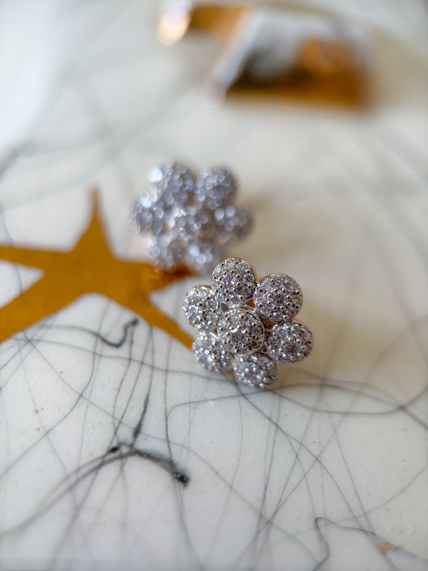 Vintage Natural Diamond Flower 14k Yellow Gold Stud Earrings