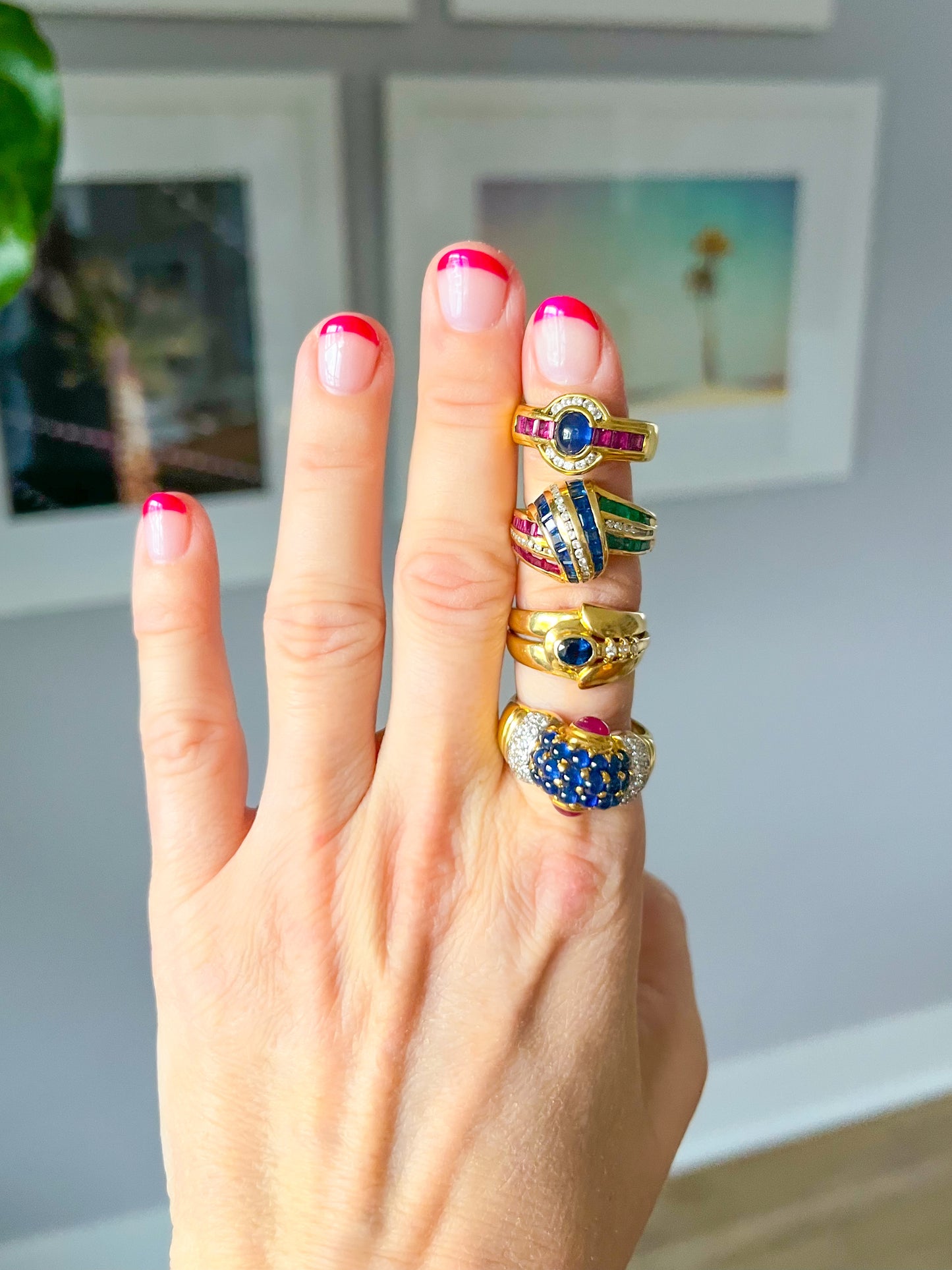 Vintage Cabochon Sapphire Dome 18k Yellow Gold Ring, circa 1990s