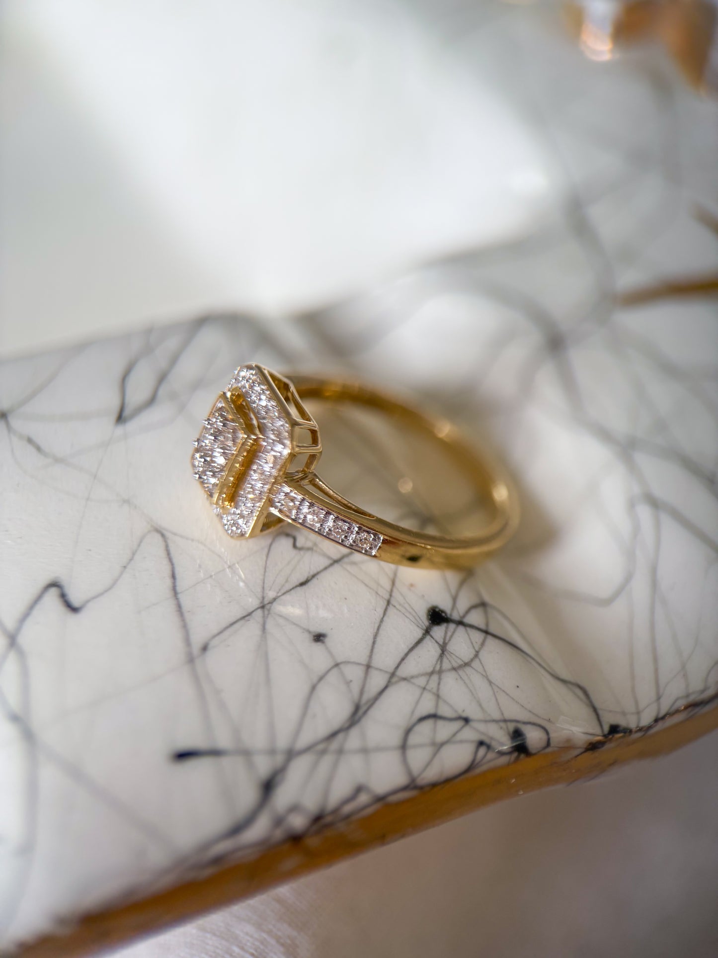Vintage Natural Diamond 14k Yellow Gold Ring