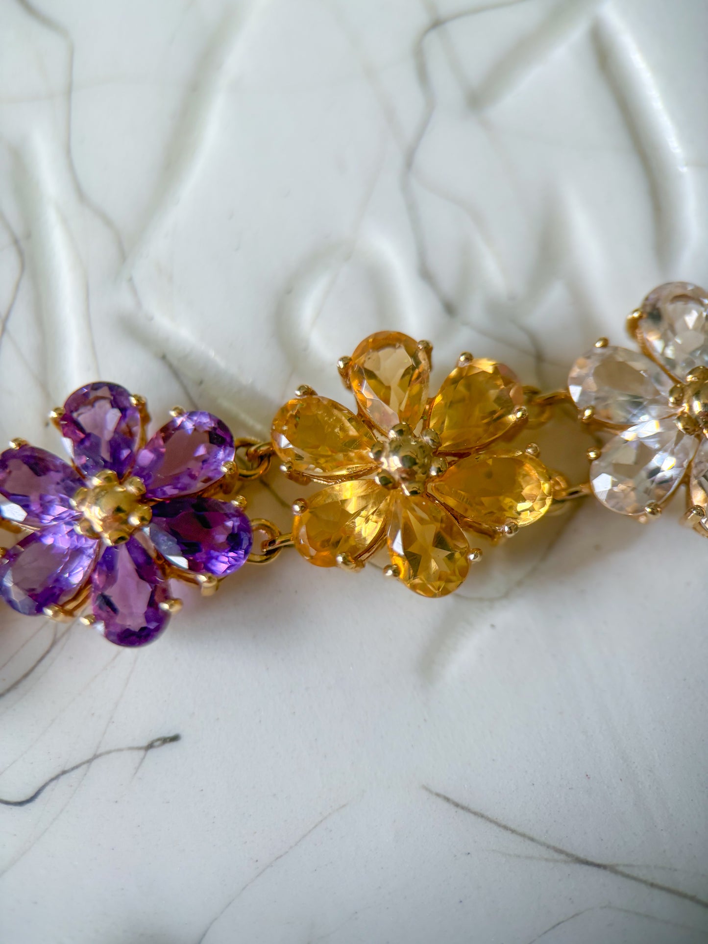 Vintage Flower 14k Yellow Gold Synthetic Gemstones 7 Inch Bracelet