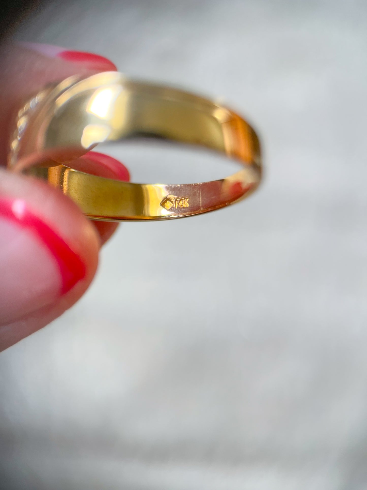 Vintage Natural Diamond 14k Yellow Gold Band