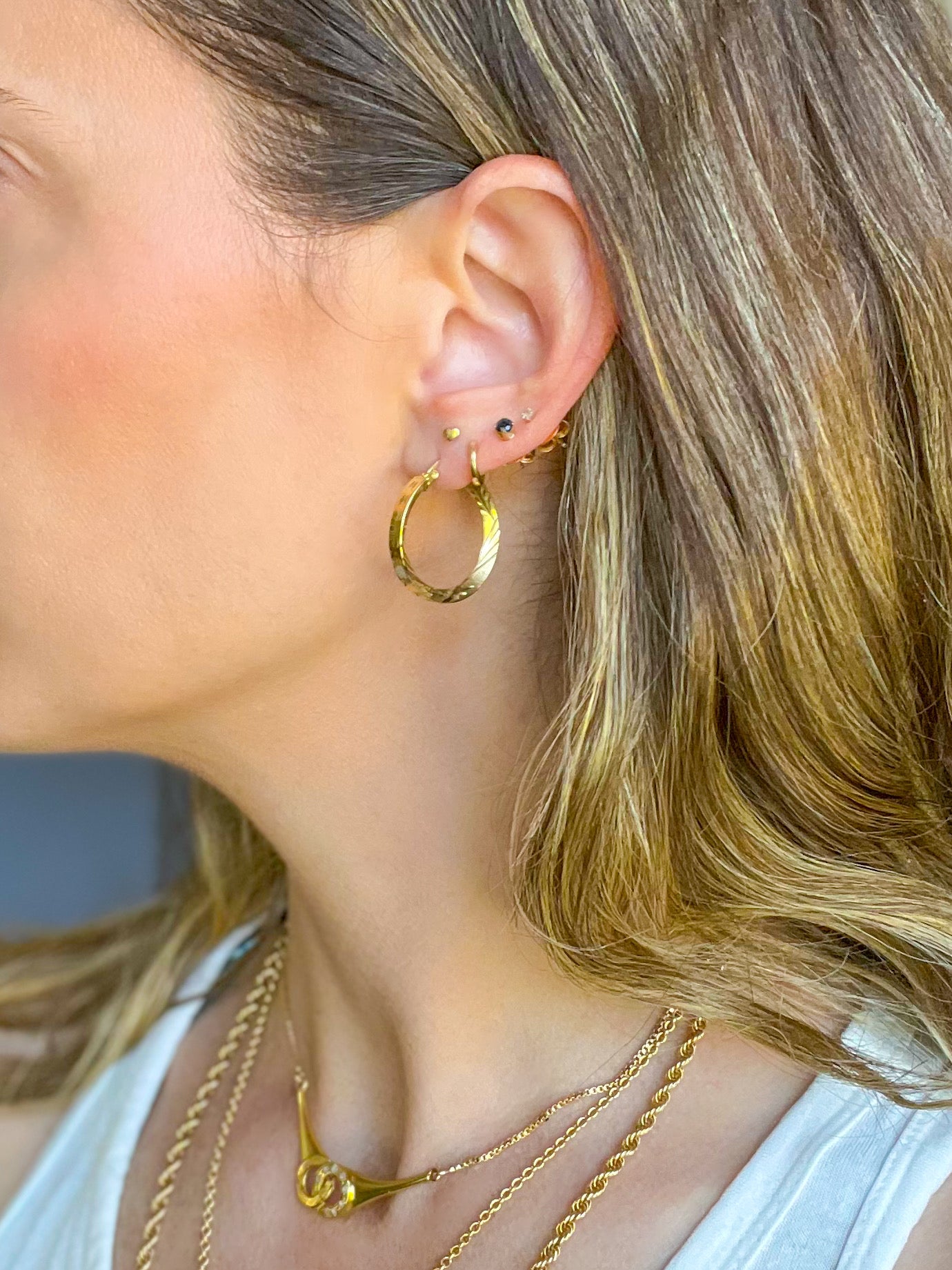 Vintage Faceted Squared Tube Medium 10k Yellow Gold Hoop Earrings