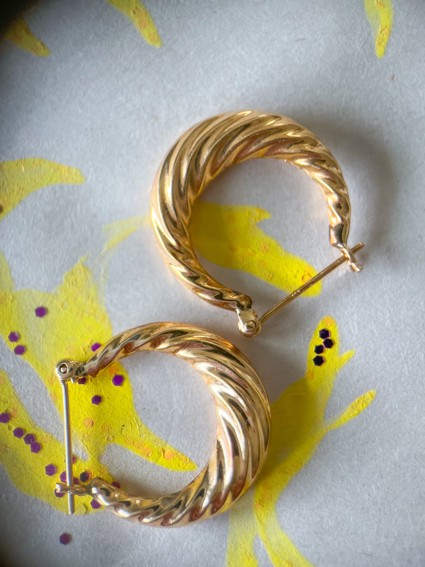 Vintage Twist 14k Yellow Gold Hoop Earrings
