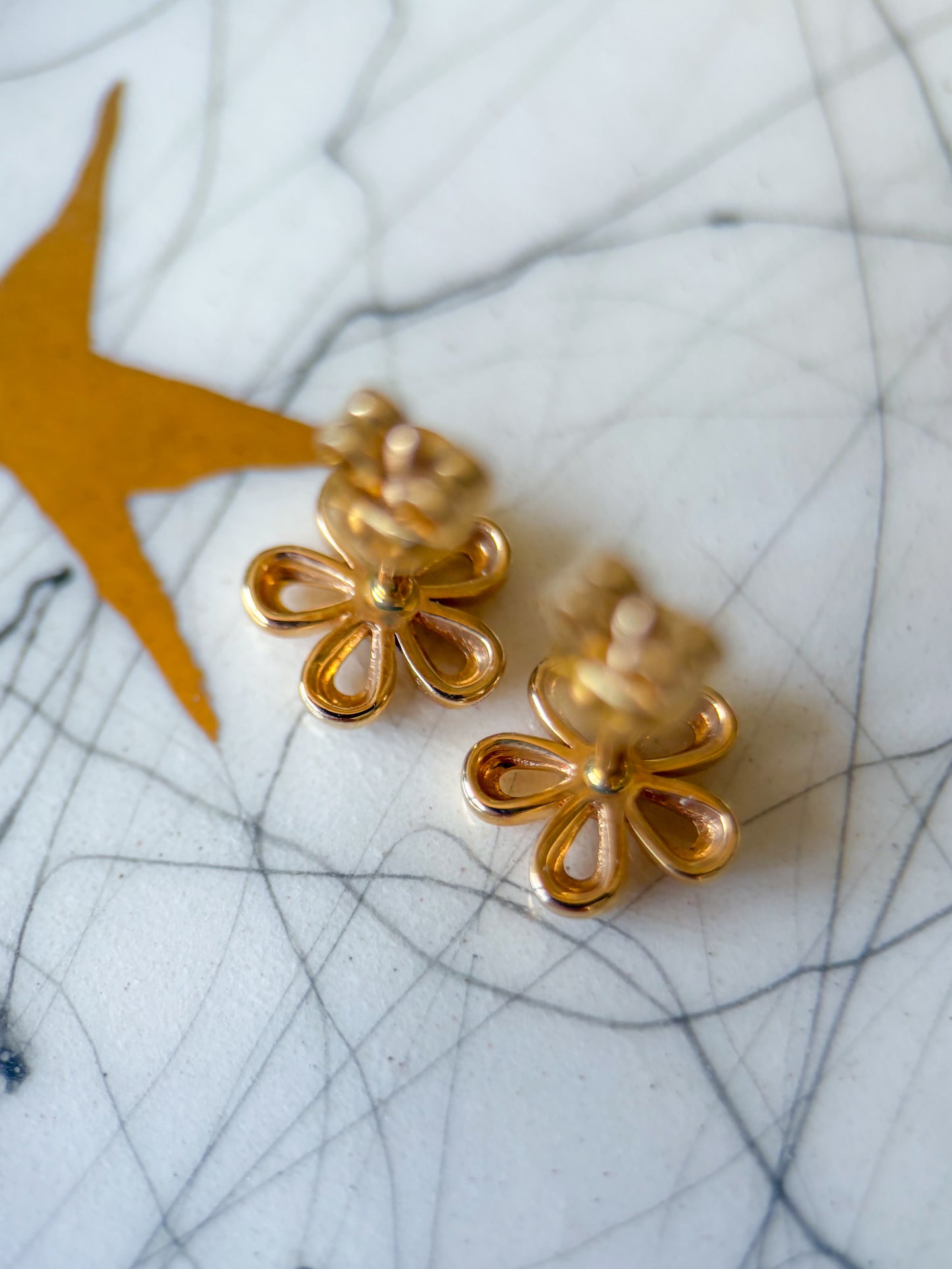 Natural Diamond Flower 14k Yellow Gold Stud Earrings
