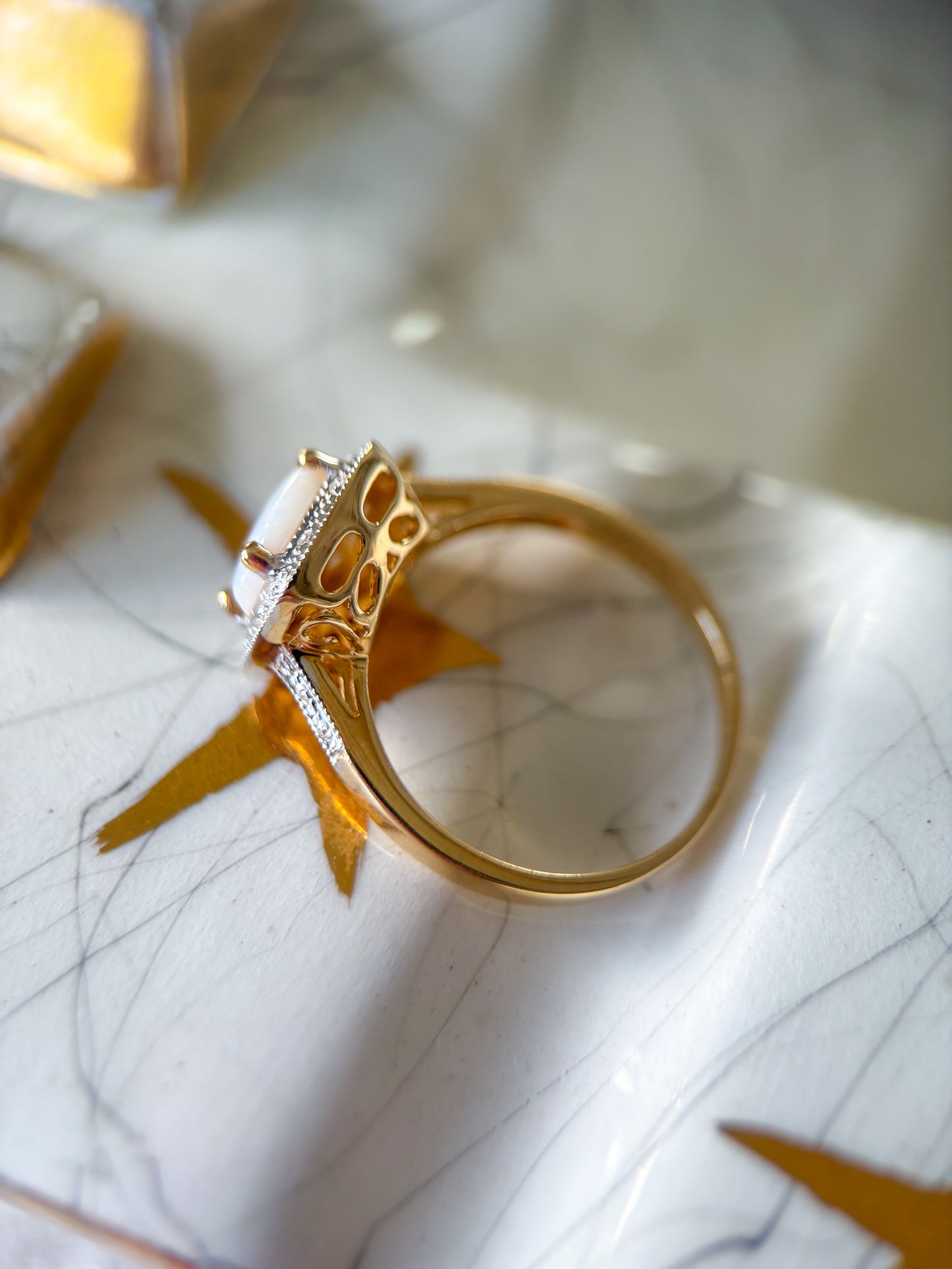 Vintage Opal and Natural Diamonds 14k Yellow Gold Ring