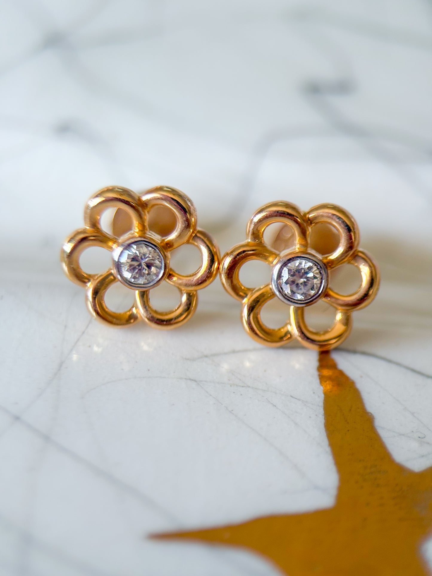 Natural Diamond Flower 14k Yellow Gold Stud Earrings