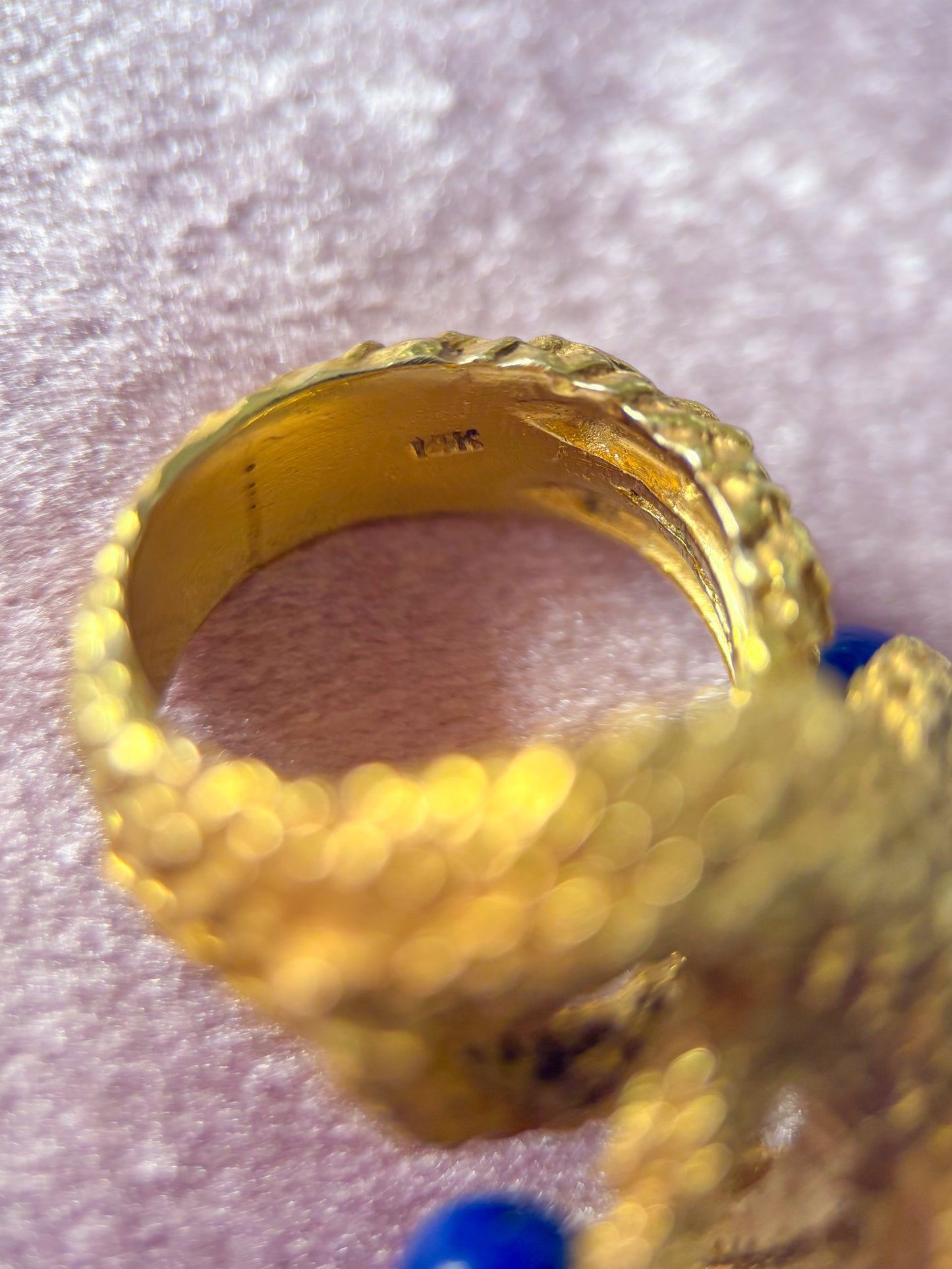 Vintage Mother of Dragons Ring with Natural Diamonds and Lapis Lazuli 18k Yellow Gold Statement Ring