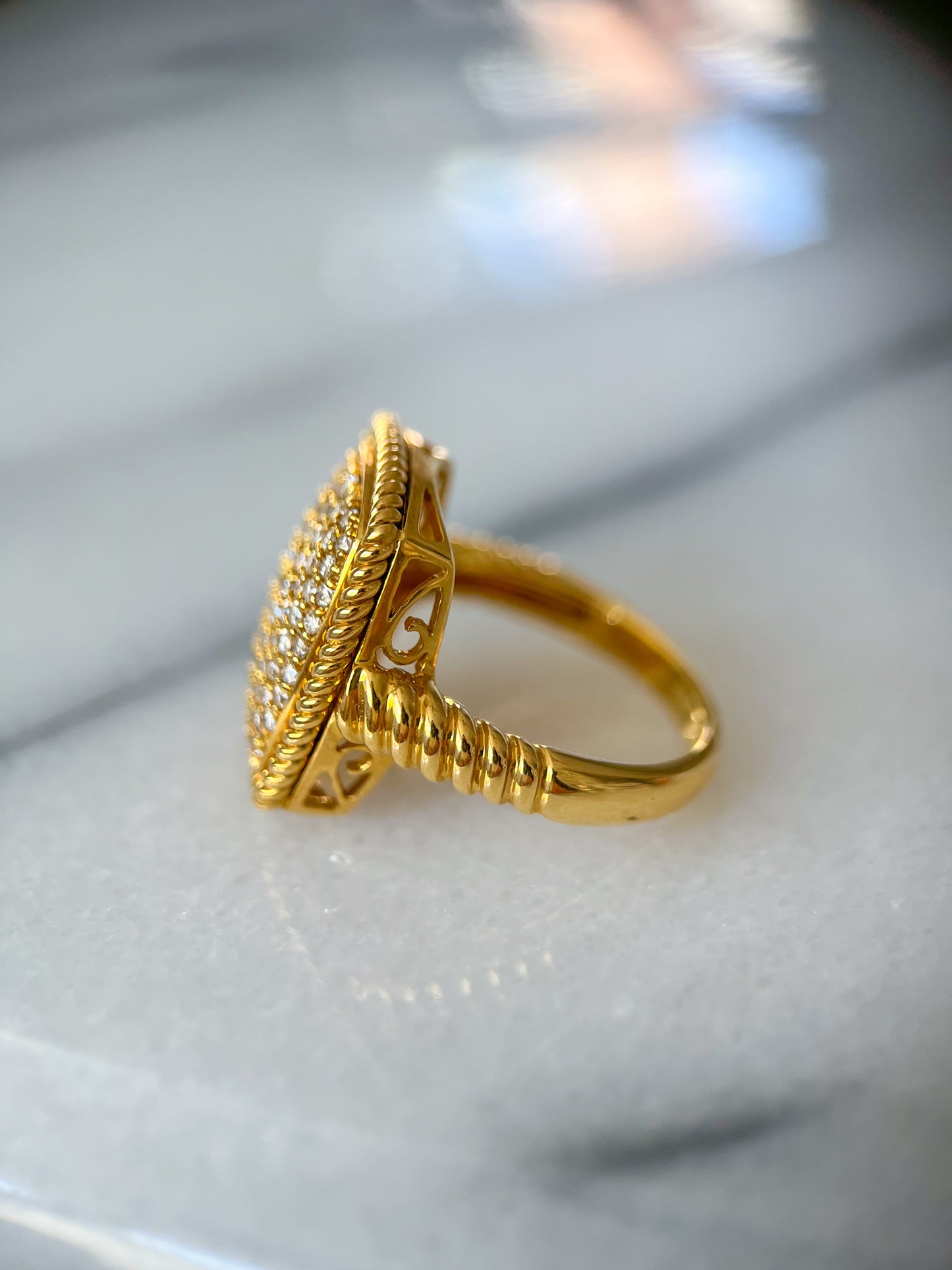 Vintage Natural Diamond 18k Yellow Gold Ring