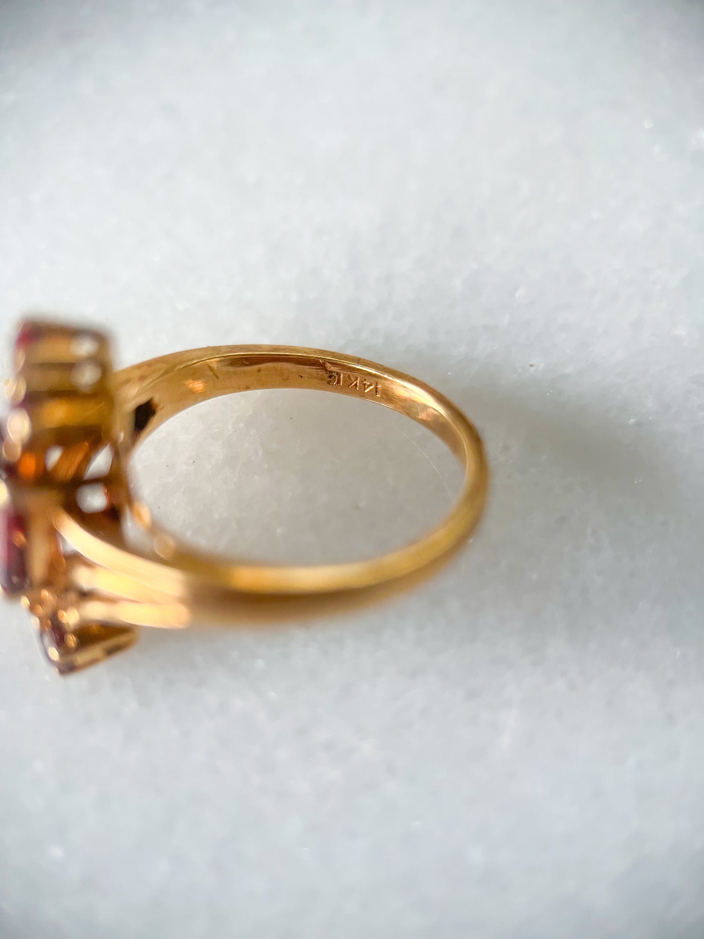 Vintage Garnet 14k Yellow Gold Ring