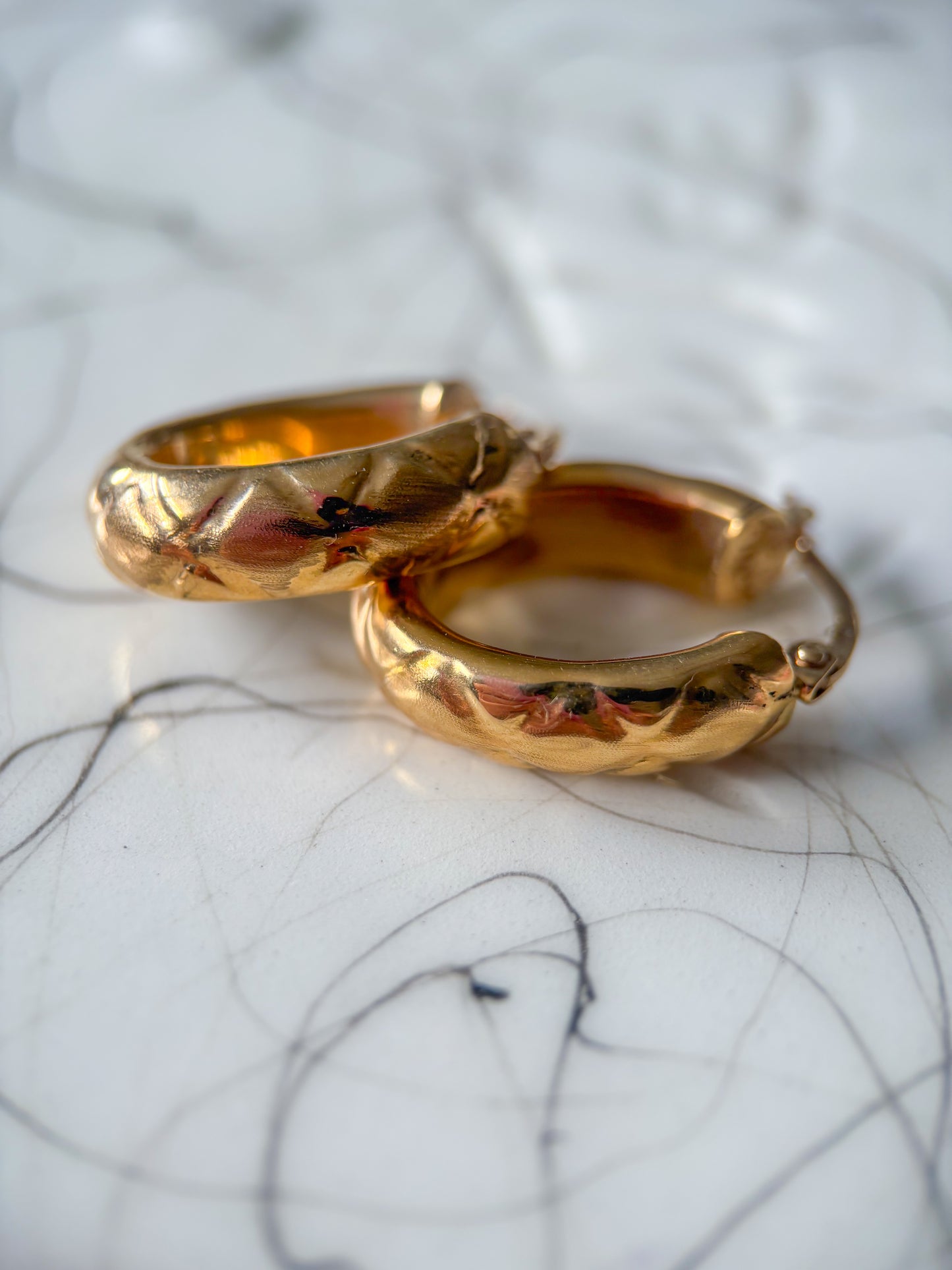 Vintage 14k Yellow Gold Quilted Puffy Oval Shaped Hoops