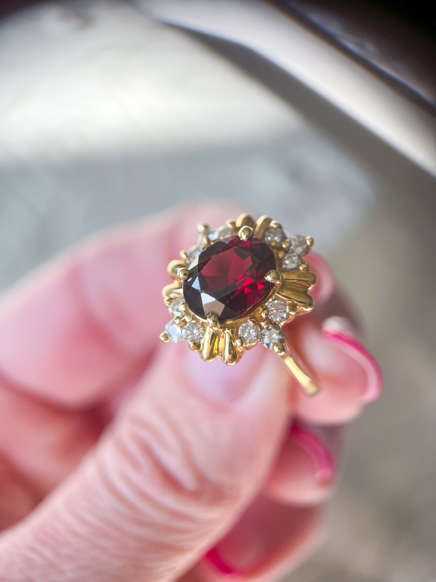 Vintage Natural Oval Garnet and Diamond 14k Yellow Gold Ring