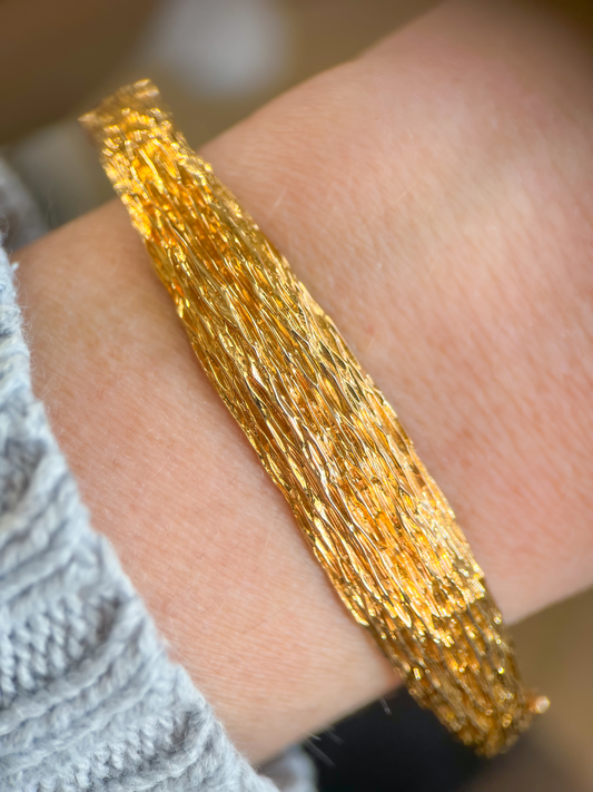 Vintage Textured 14k Yellow Gold Bangle