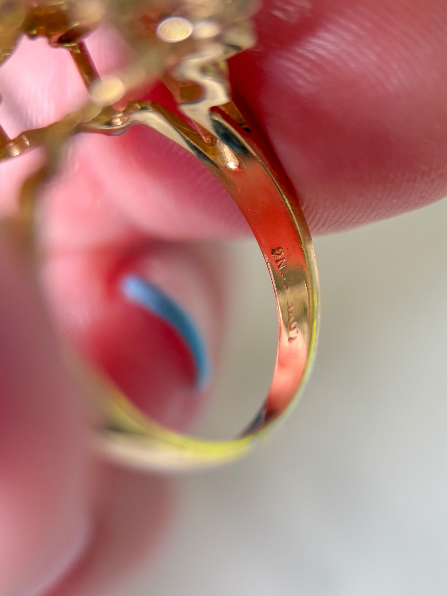 Vintage Natural Diamond 14k Yellow Gold Ring