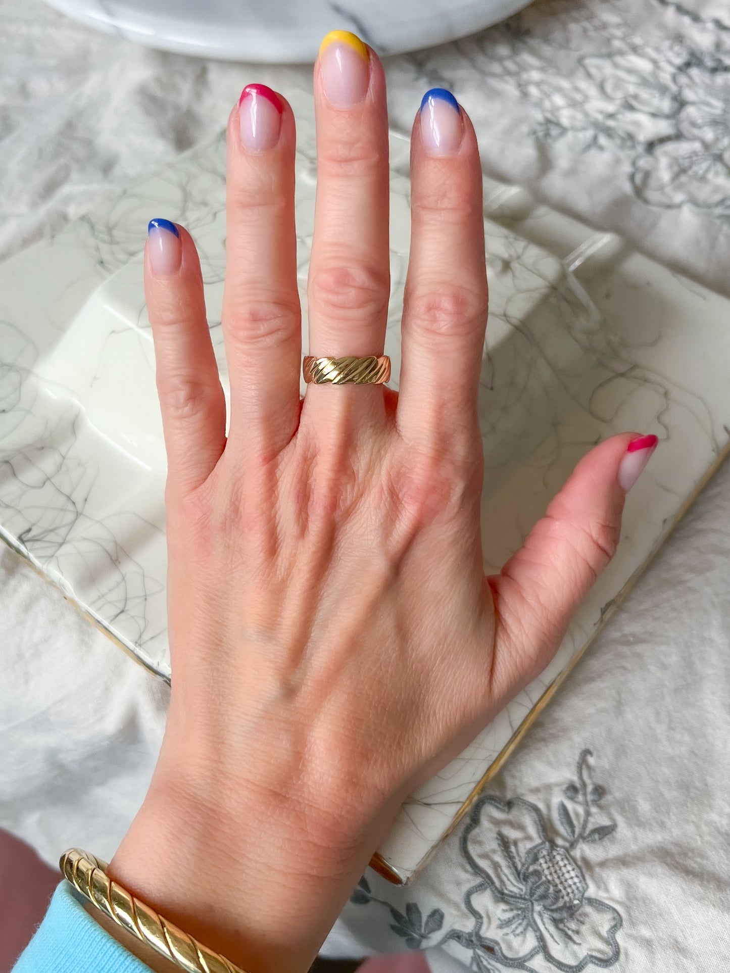 Vintage 14k Wavy Yellow Gold Band Ring