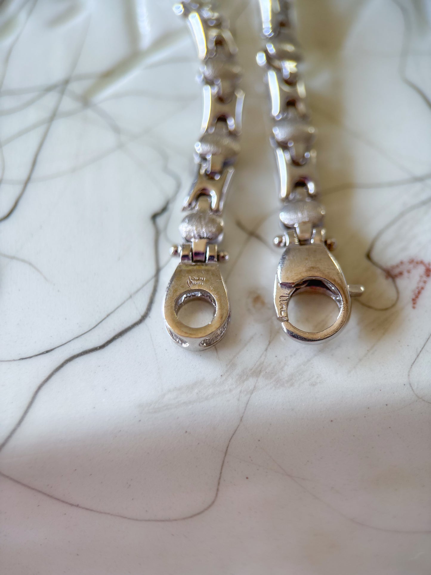 Vintage 14k White Gold Inch Bracelet
