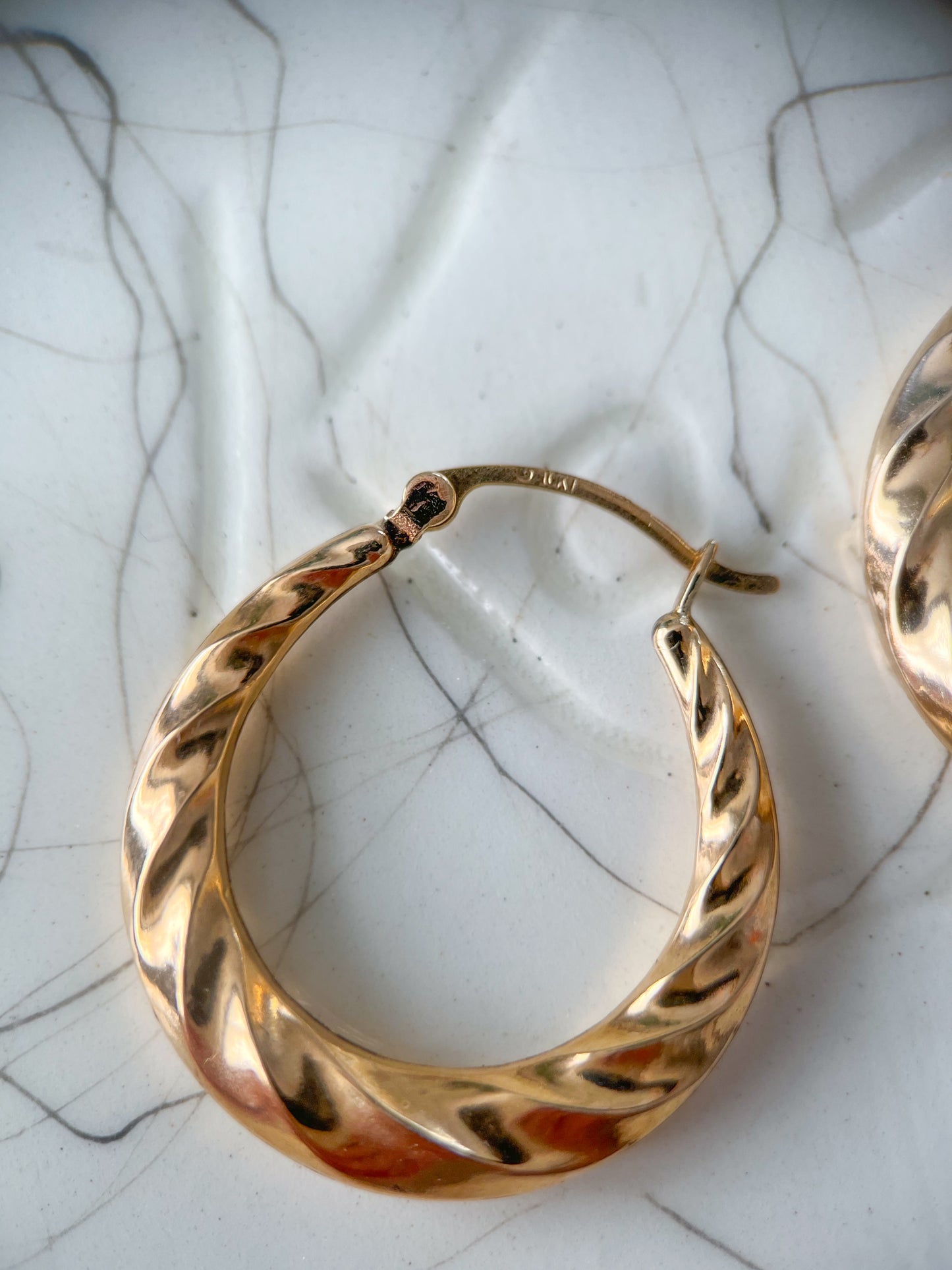 Vintage Twist 10k Yellow Gold Hoop Earrings