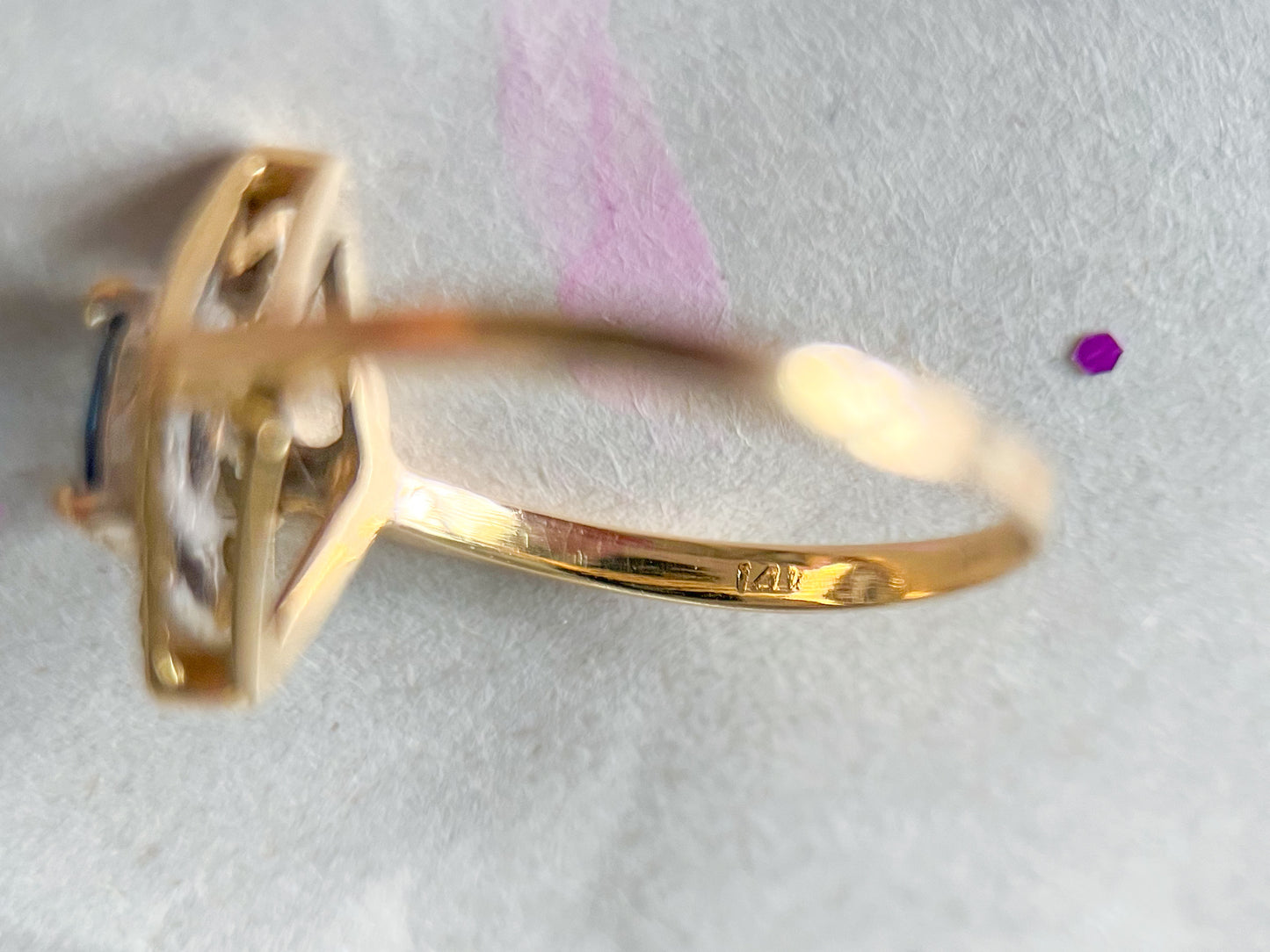 Vintage Natural Sapphire and Diamond 14k Yellow Gold Ring