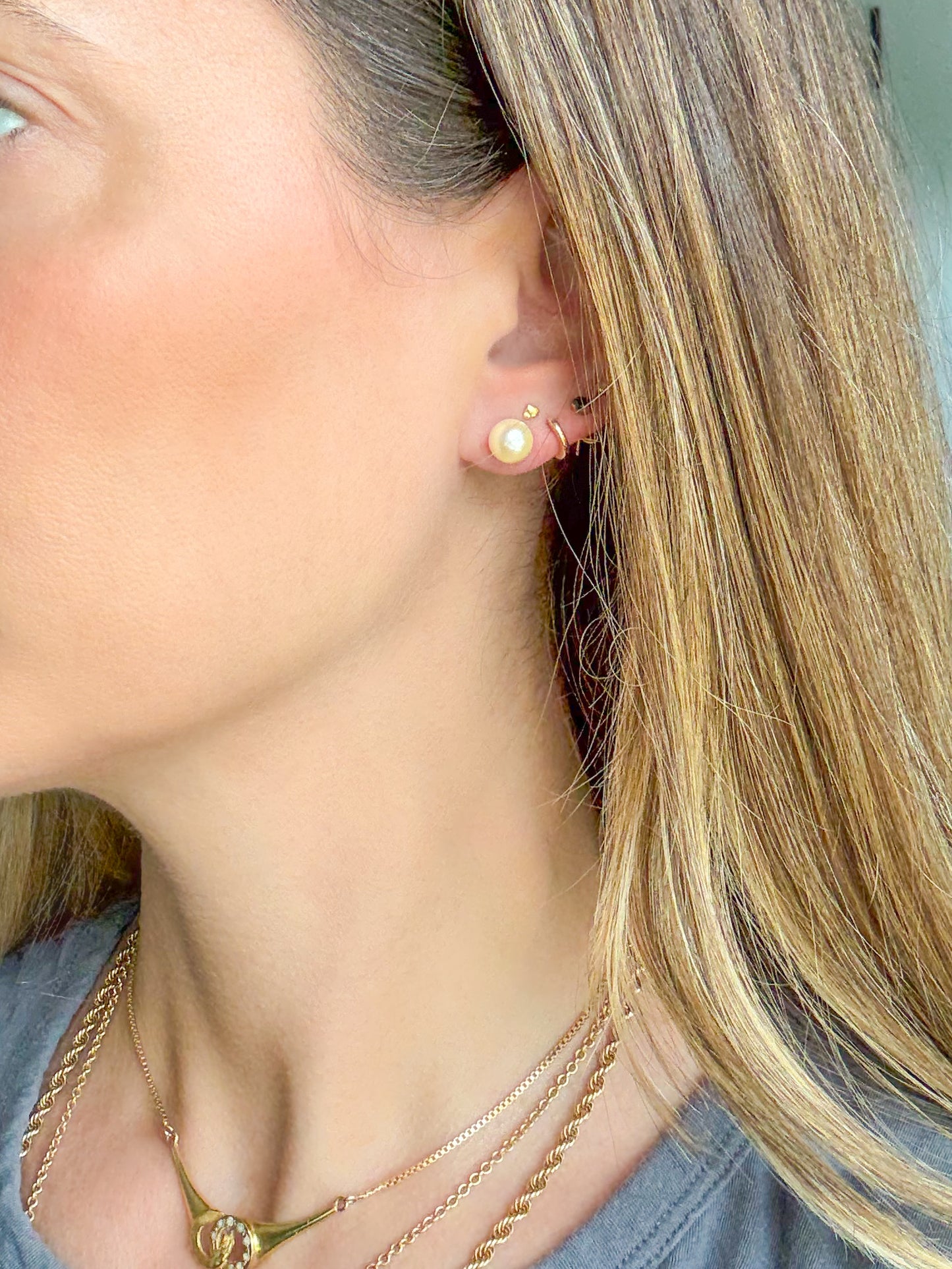 Vintage Pearl Stud 14k Yellow Gold Earrings