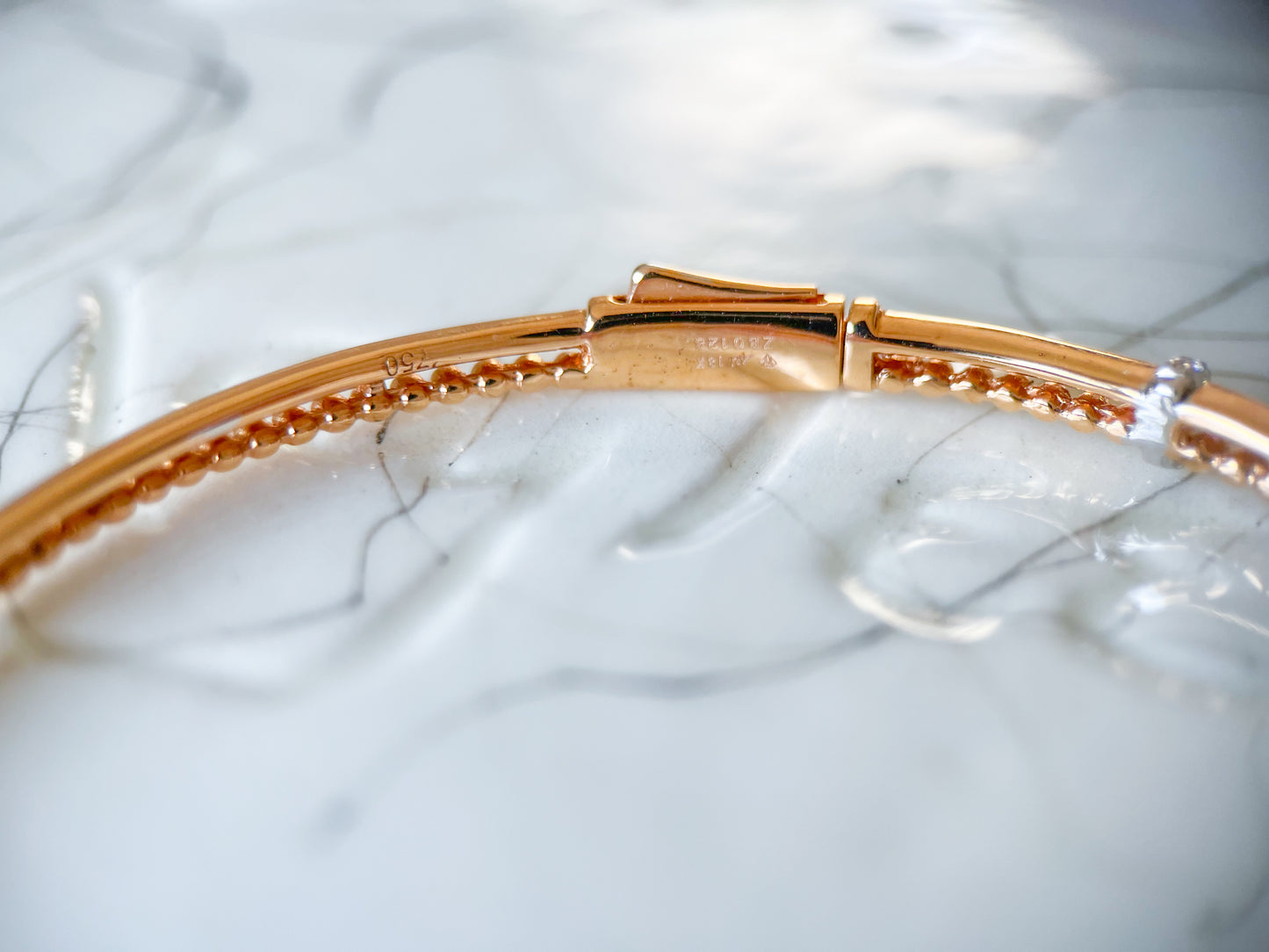 18k Rose Gold Natural Diamond Bangle