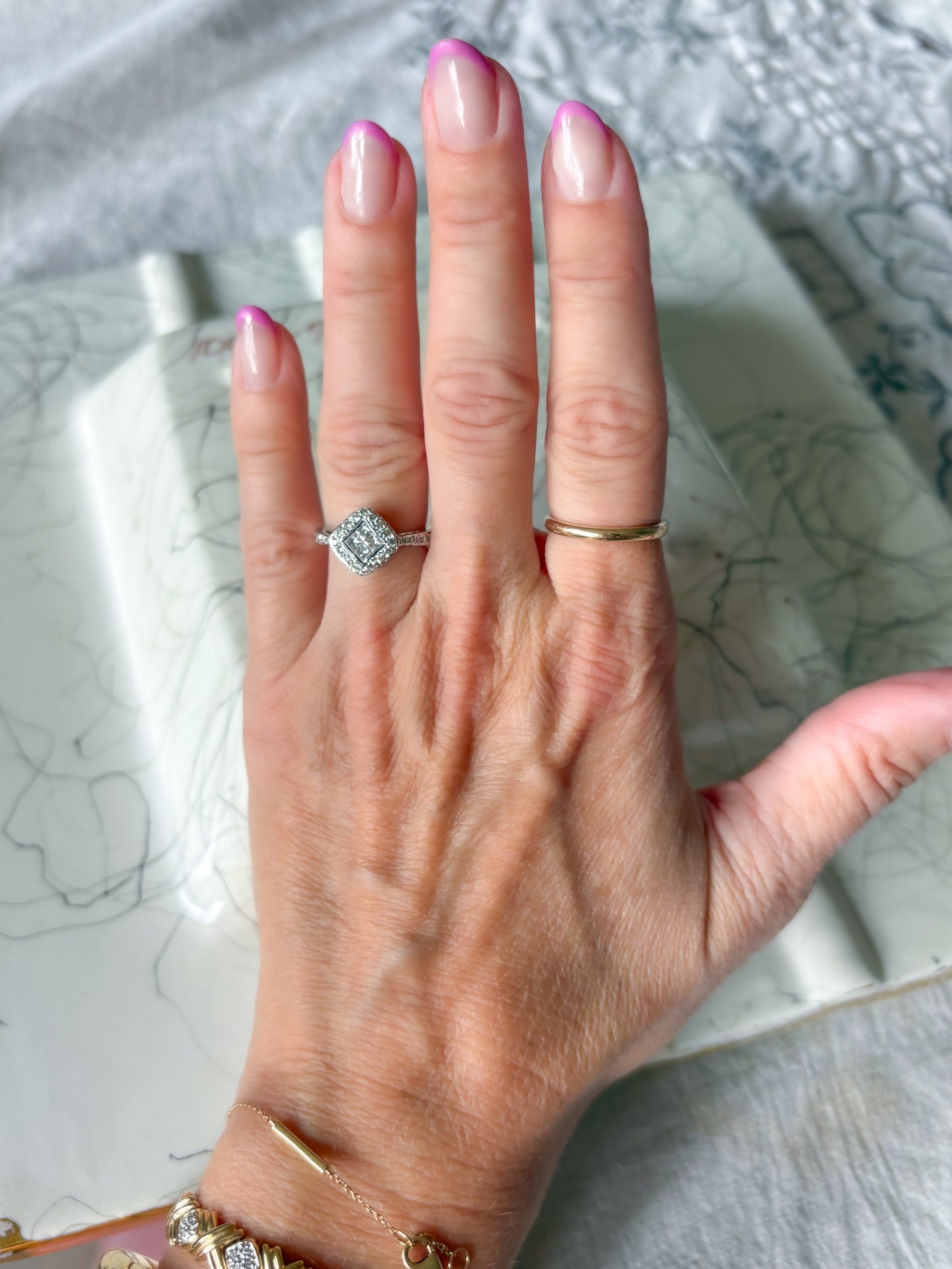 Vintage Natural Diamond 18k White Gold Ring
