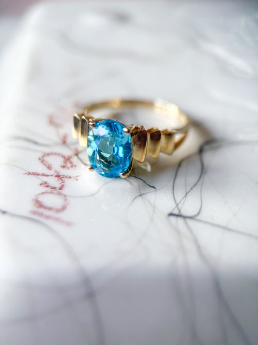 Vintage 10k Yellow Gold with Synthetic Blue Stone