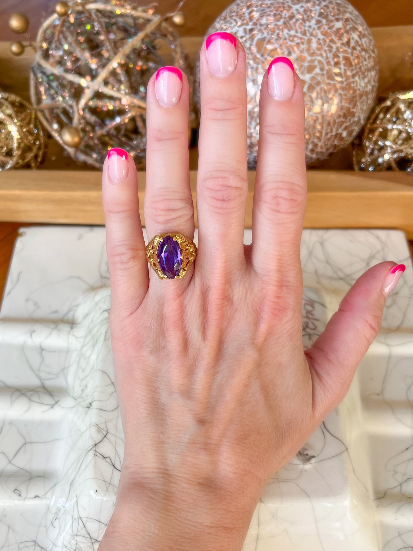 Vintage Oval Shaped Natural Amethyst 18k Yellow Gold Ring