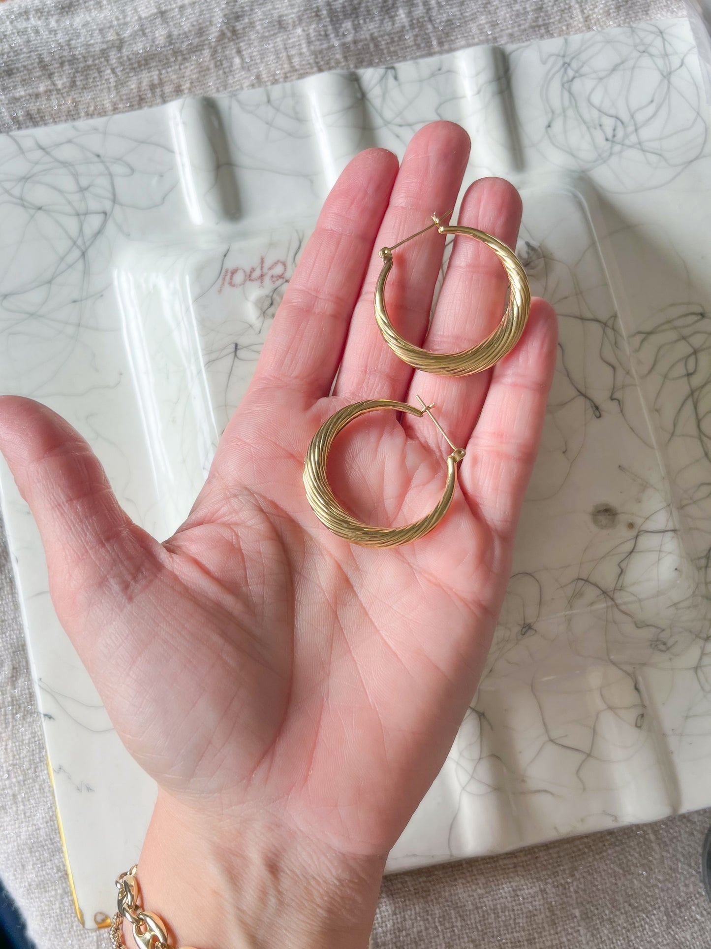 Vintage Twist 14k Yellow Gold Hoops