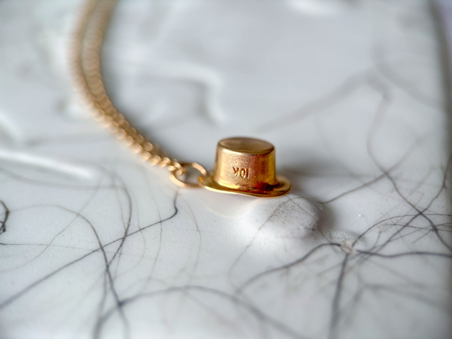 Vintage Mini Top Hat 10k Yellow Gold Charm