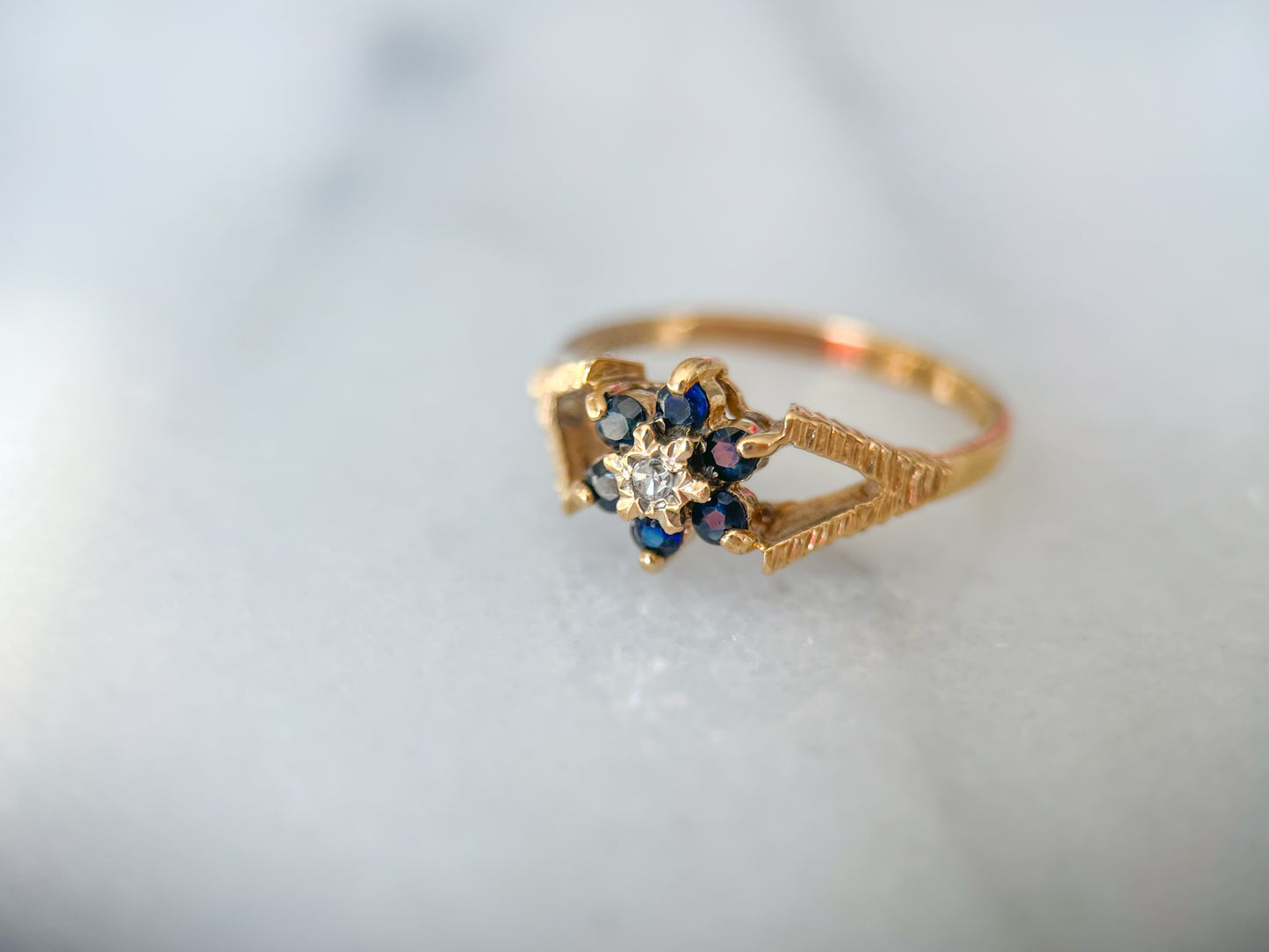 Vintage Natural Sapphire and Diamond Flower 9k Yellow Gold Ring