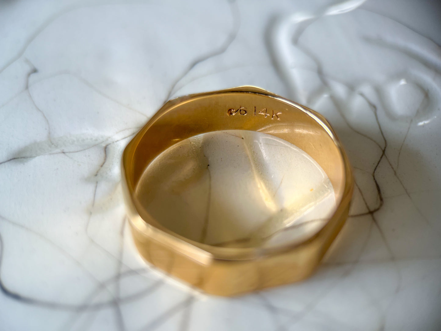 Vintage 14k Yellow Gold Etched Band