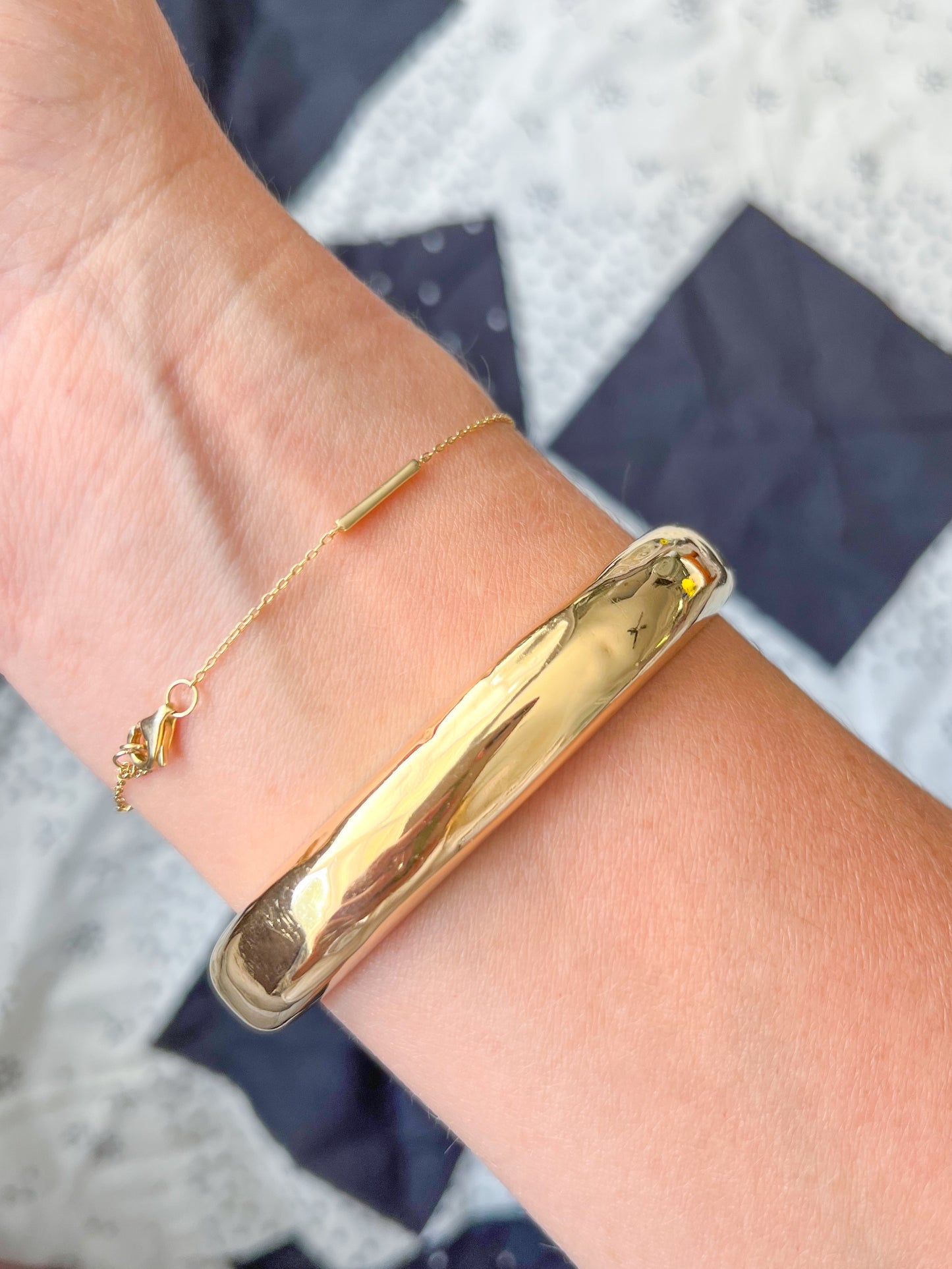 Vintage Wavy 14k Yellow Gold Bangle - Circa 1980s