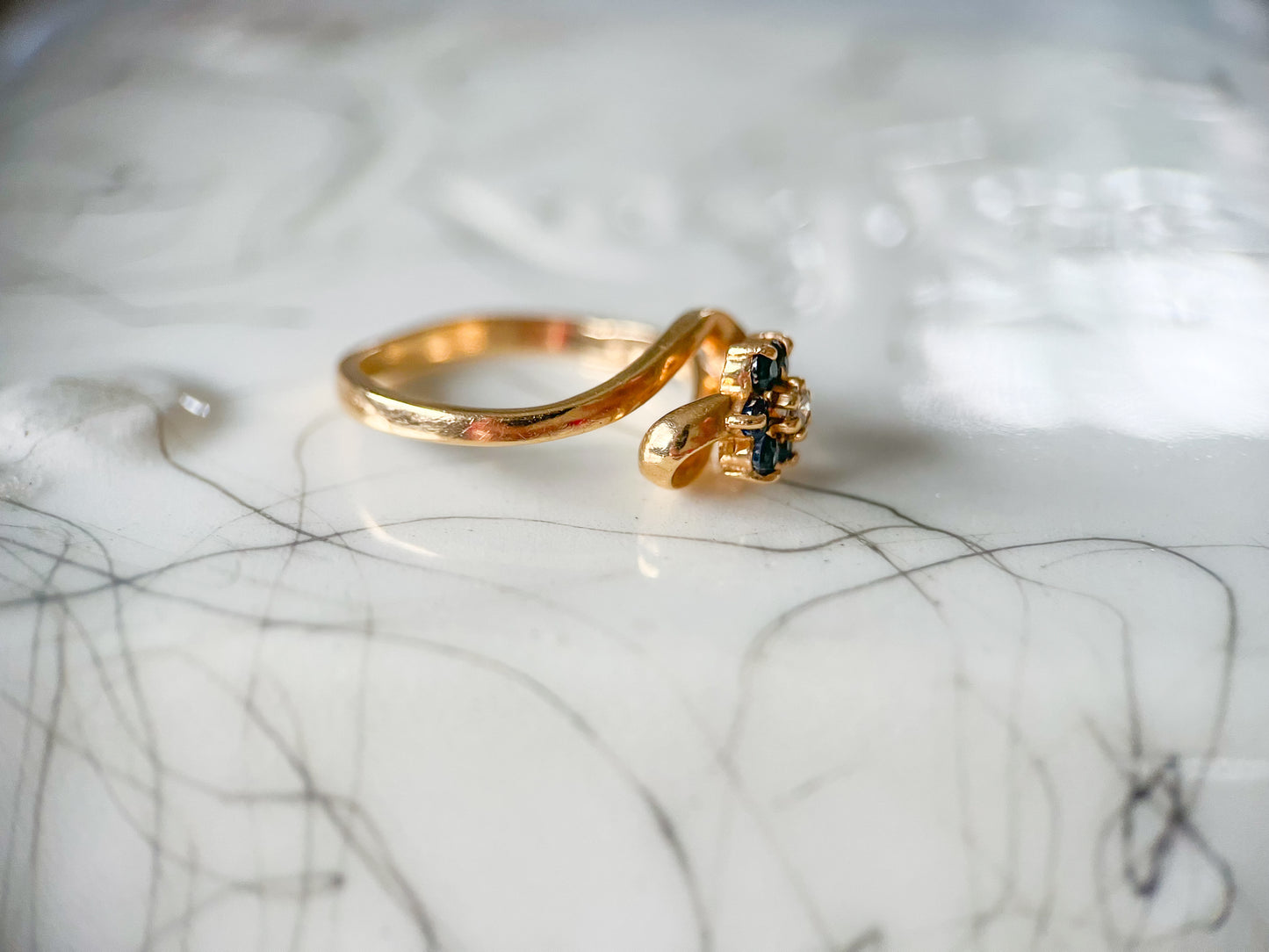 Vintage Natural Sapphire and Natural Diamond Flower 14k Yellow Gold Ring