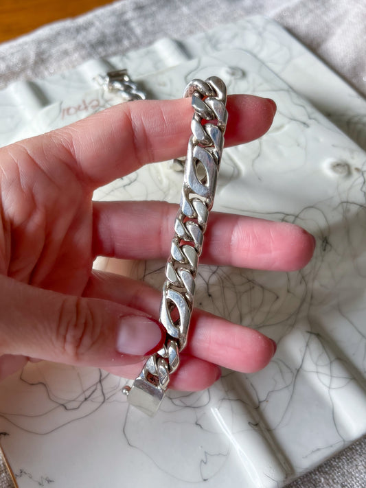 Vintage Super Chunky Figaro Chain Sterling Silver 8.5 Inch Bracelet, circa 1990s