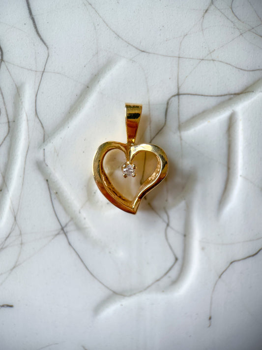 Vintage Heart 14k Yellow Gold Charm with Natural Diamond